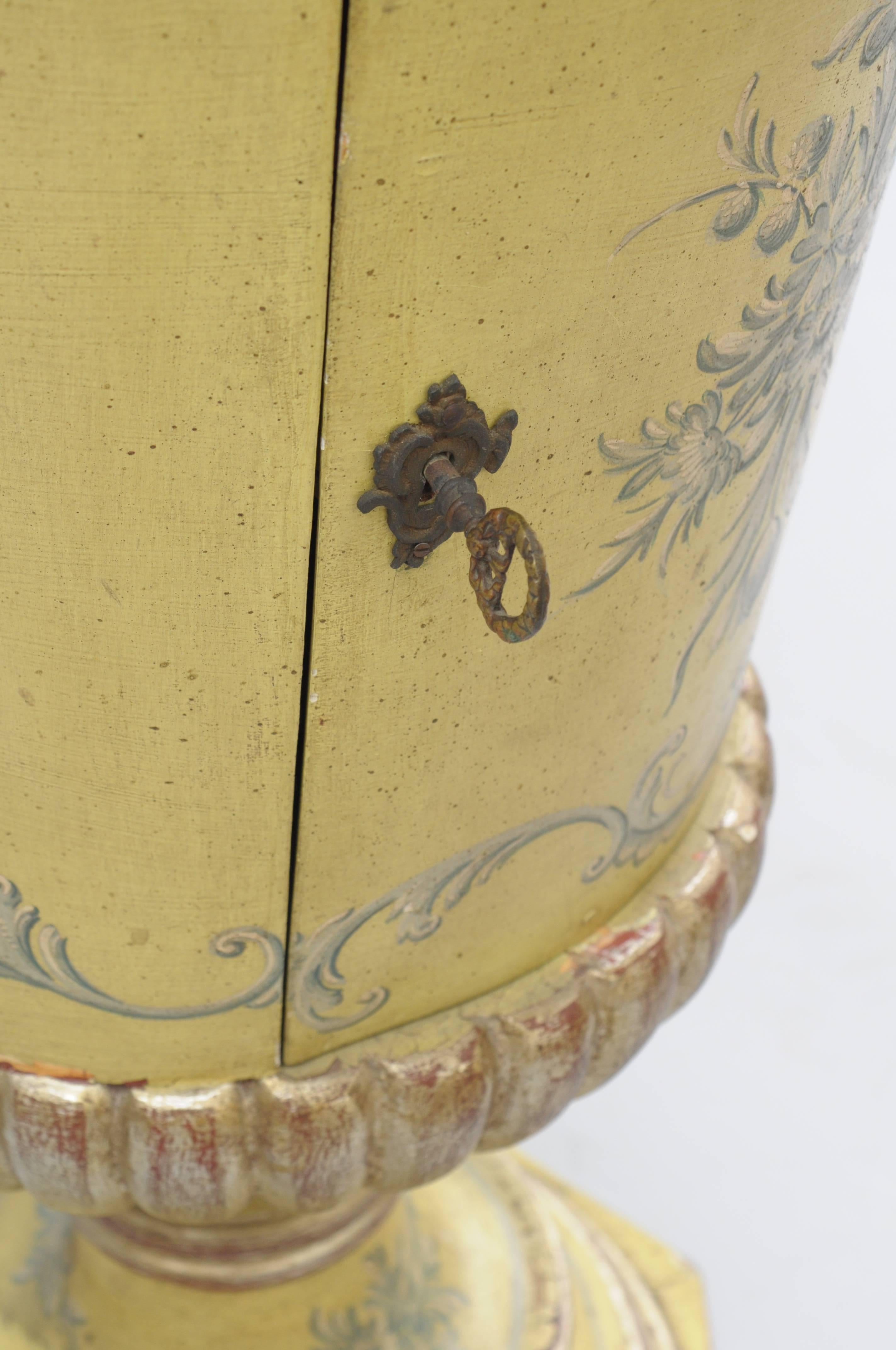 Neoclassical Italian Venetian Parcel Silver Gilt Round Urn Pedestal Stand Side Cabinet Table