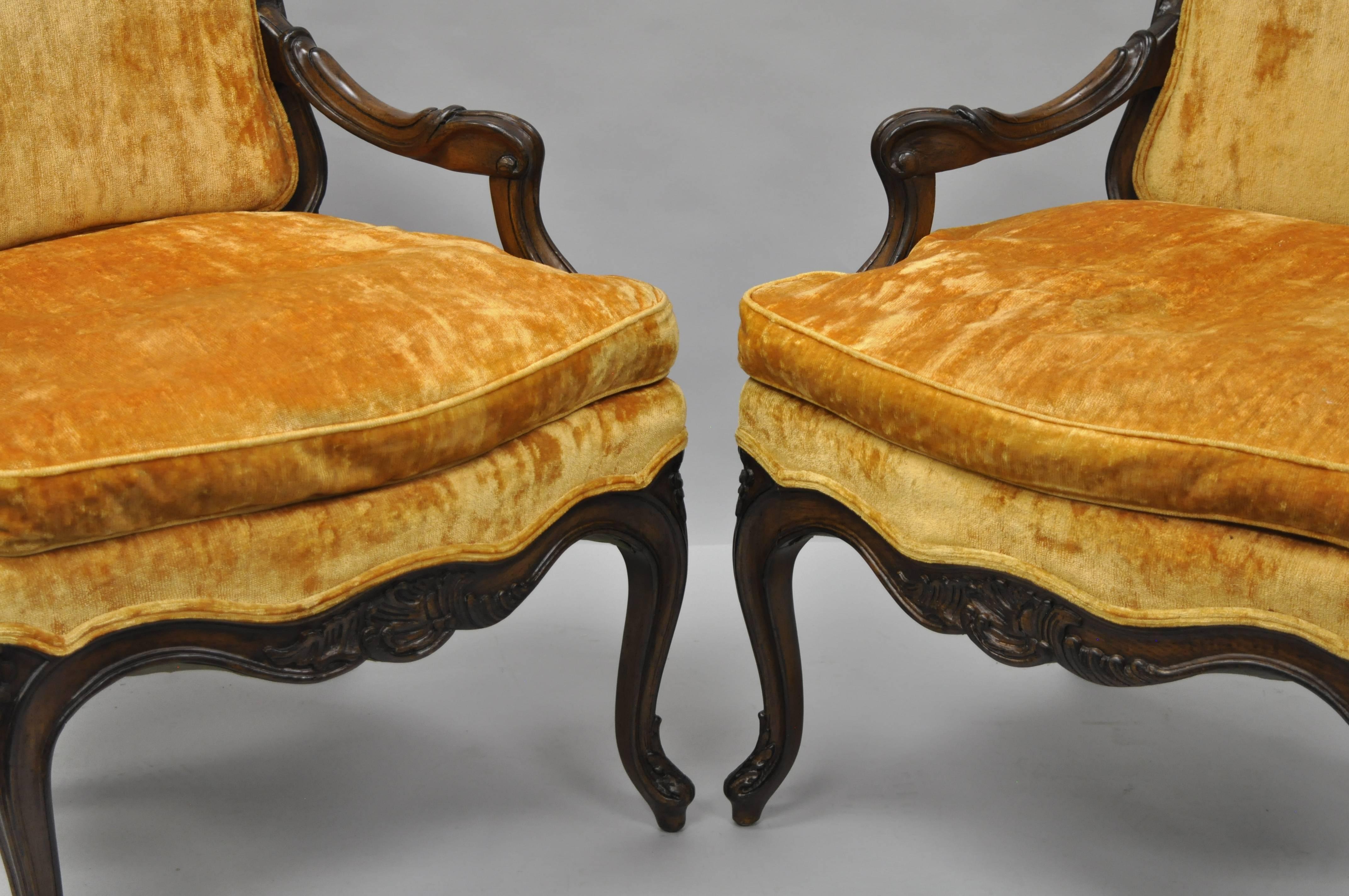 American Pair of Vintage Hollywood Regency French Provincial Louis XV Style Arm Chairs For Sale