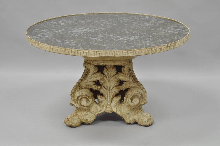 Italian Baroque Painted Carved Wood Pedestal Round Églomisé Glass Coffee Table For Sale 5