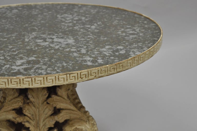 Italian Baroque Painted Carved Wood Pedestal Round Églomisé Glass Coffee Table For Sale 2