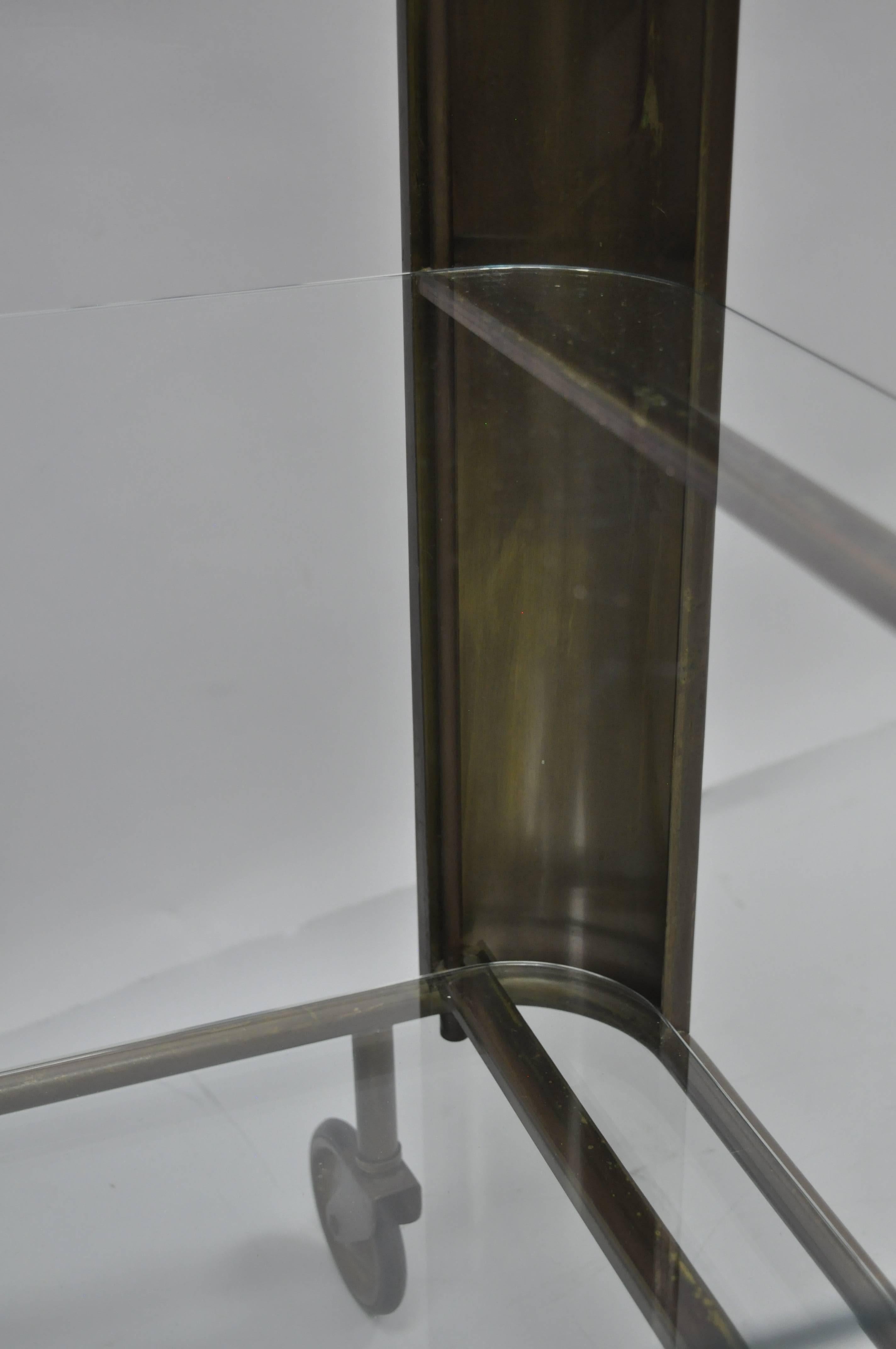 Verre Chariot de bar moderne en laiton et verre de style Modernity du milieu du siècle dernier