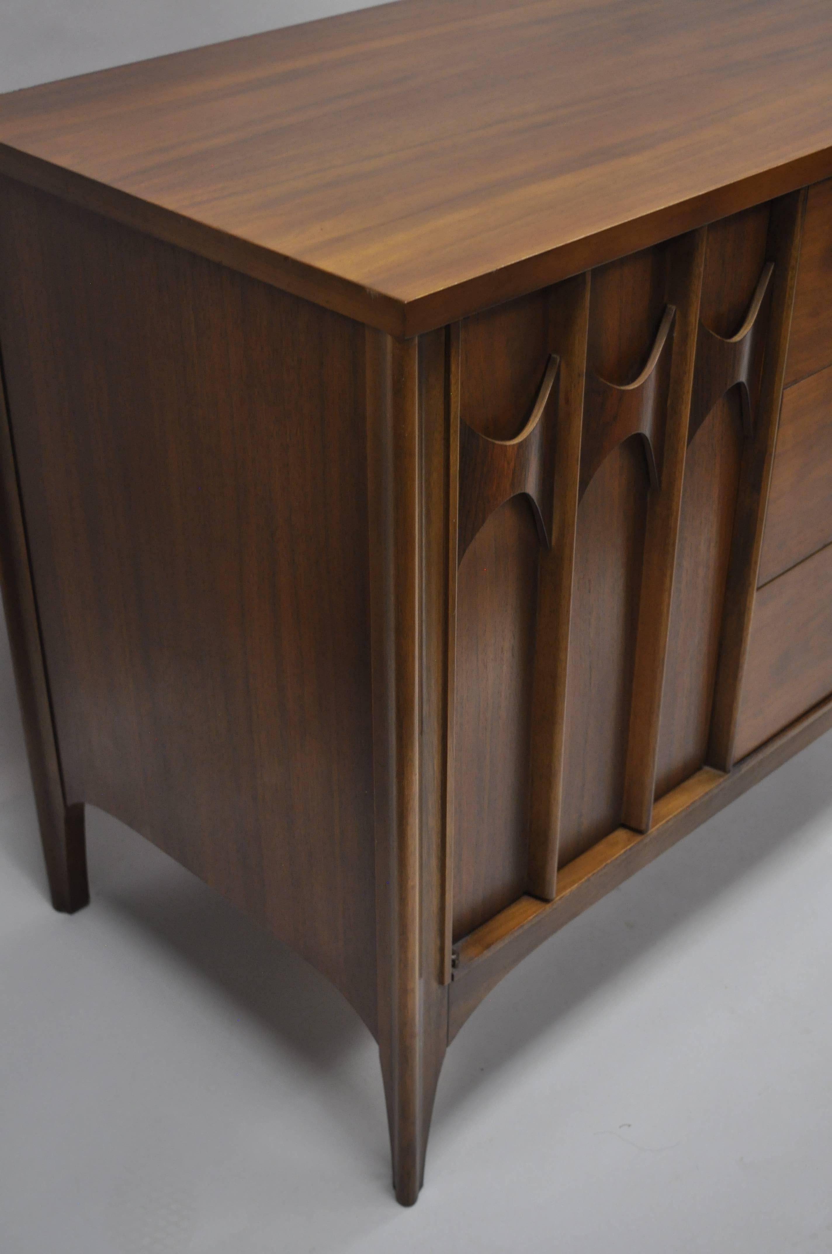 American Kent Coffey Perspecta Walnut Rosewood Credenza Long Dresser Mid-Century Modern