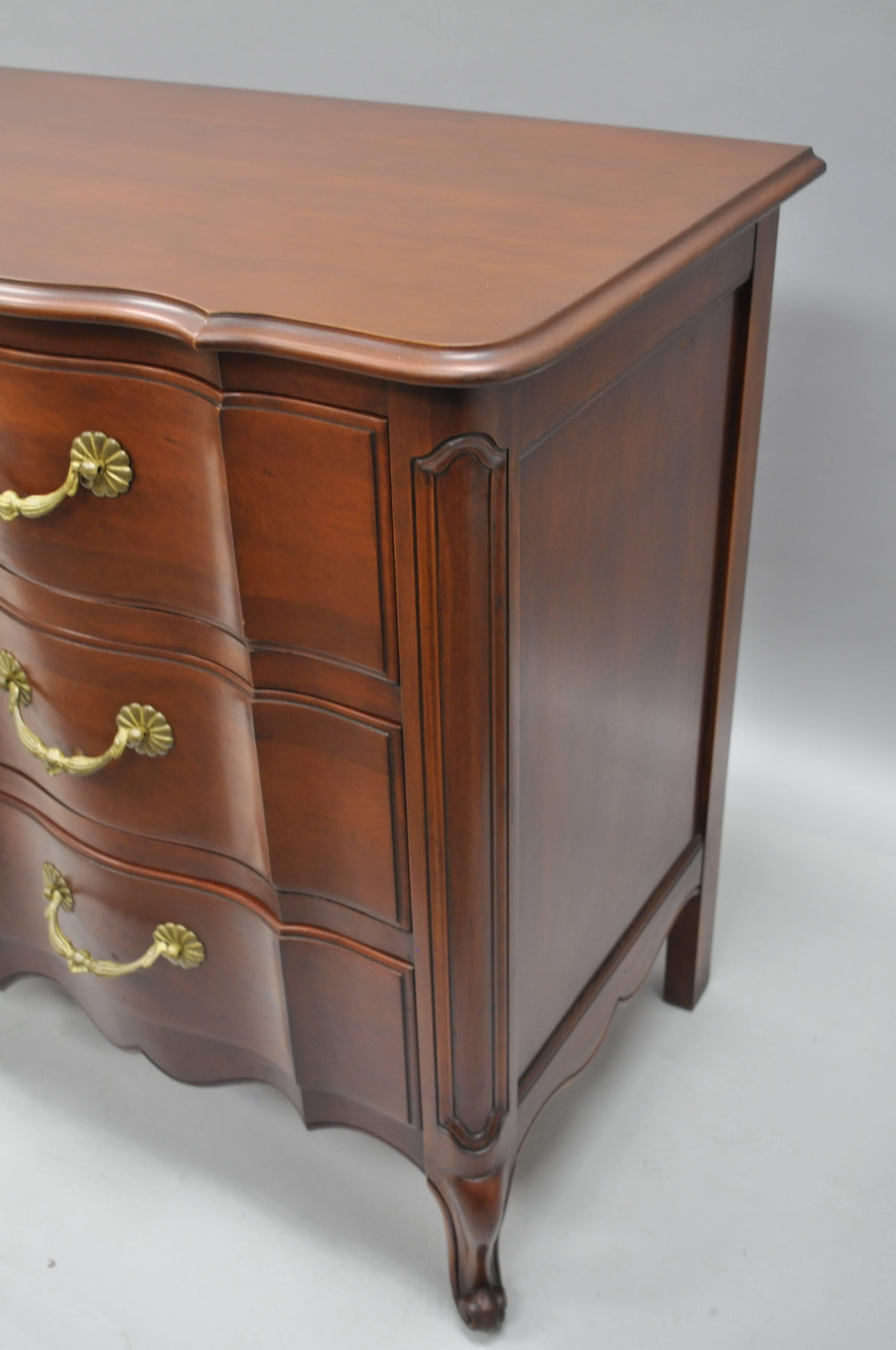 John Widdicomb French Country Provincial Louis XV Cherry Commode Bachelor Chest In Good Condition In Philadelphia, PA