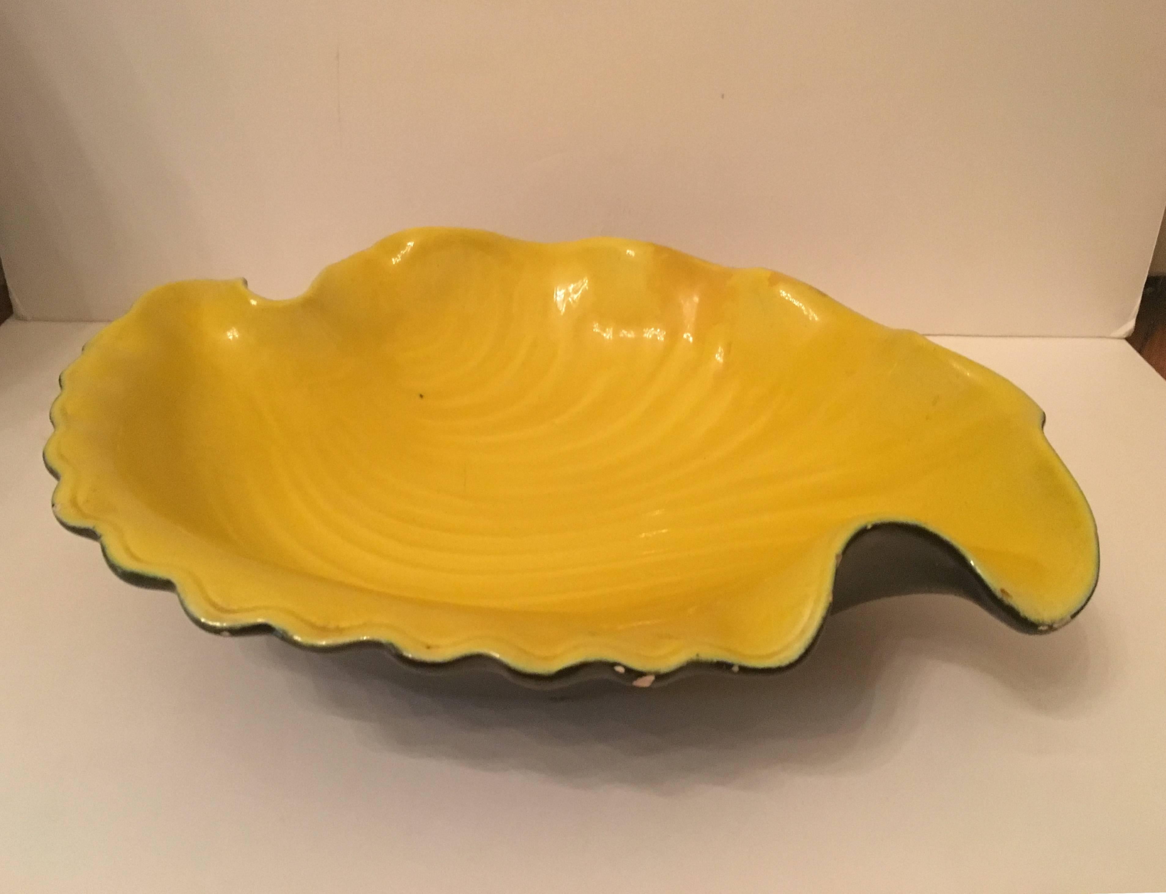 Vase and Shell Shaped Ceramic by Pol Chambost In Good Condition For Sale In Paris, ile de france