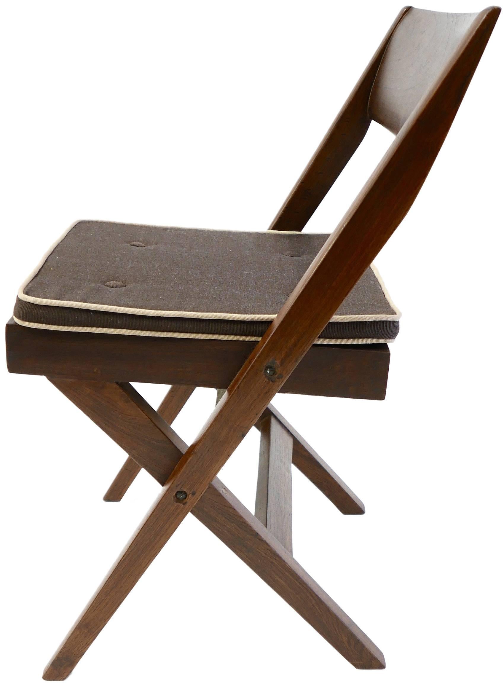 Four Pierre Jeanneret Library Chairs In Good Condition In Toronto, Ontario
