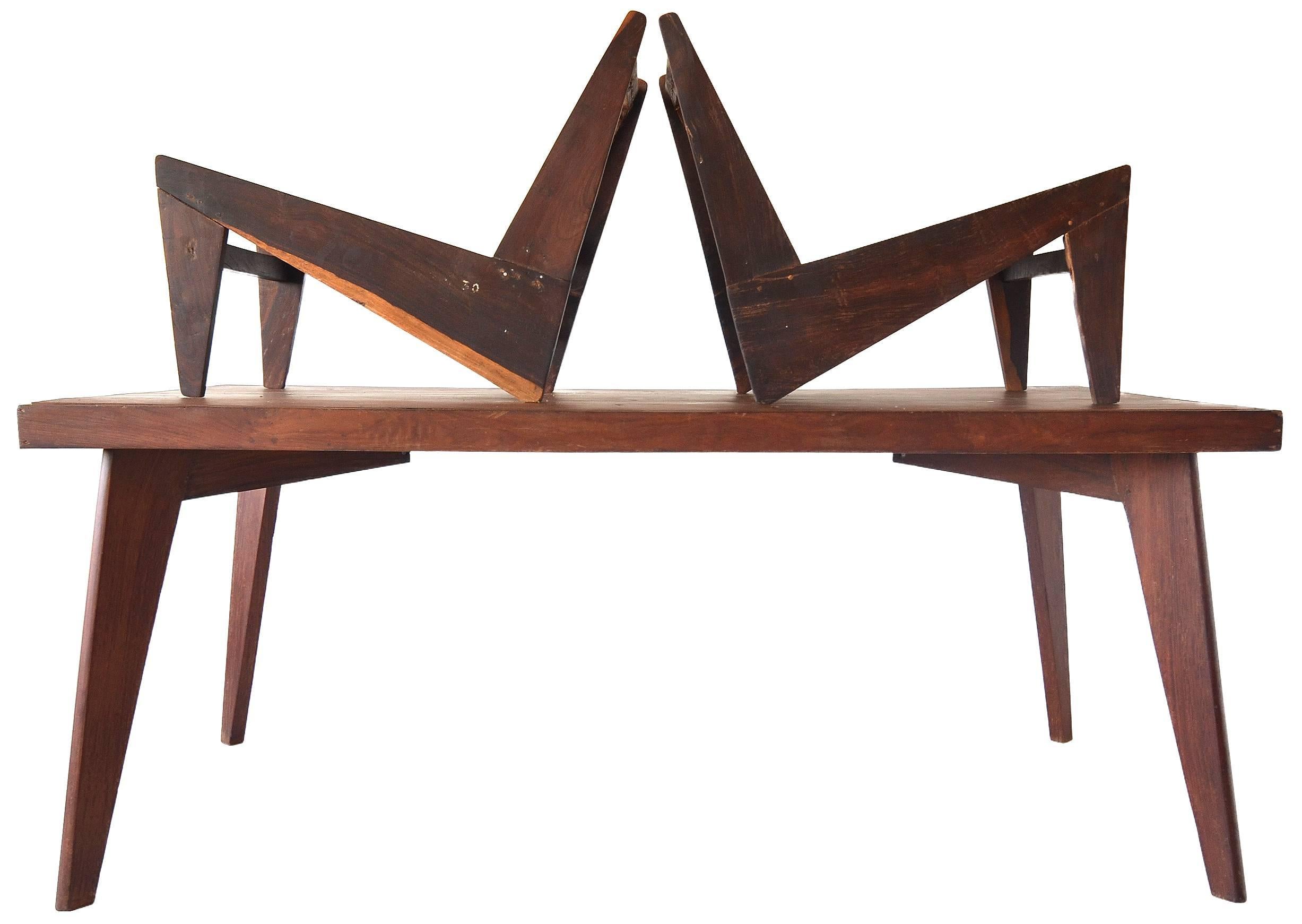Rare Pair of Pierre Jeanneret Kangaroo Low Chairs in Sissoo Rosewood In Good Condition In Toronto, Ontario