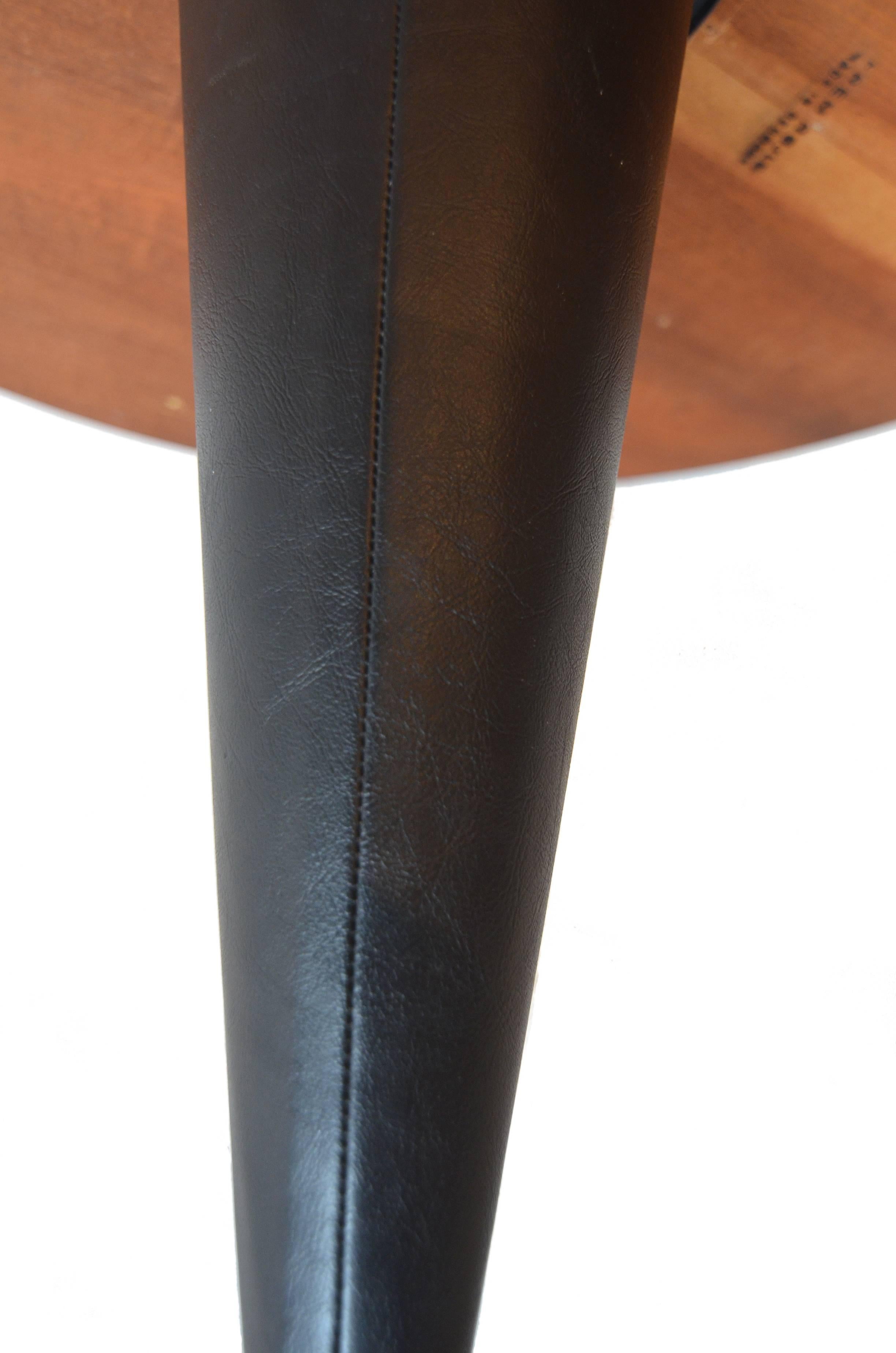 Ungewöhnlicher Verner Panton Kegeltisch aus Palisanderholz (Rosenholz) im Angebot
