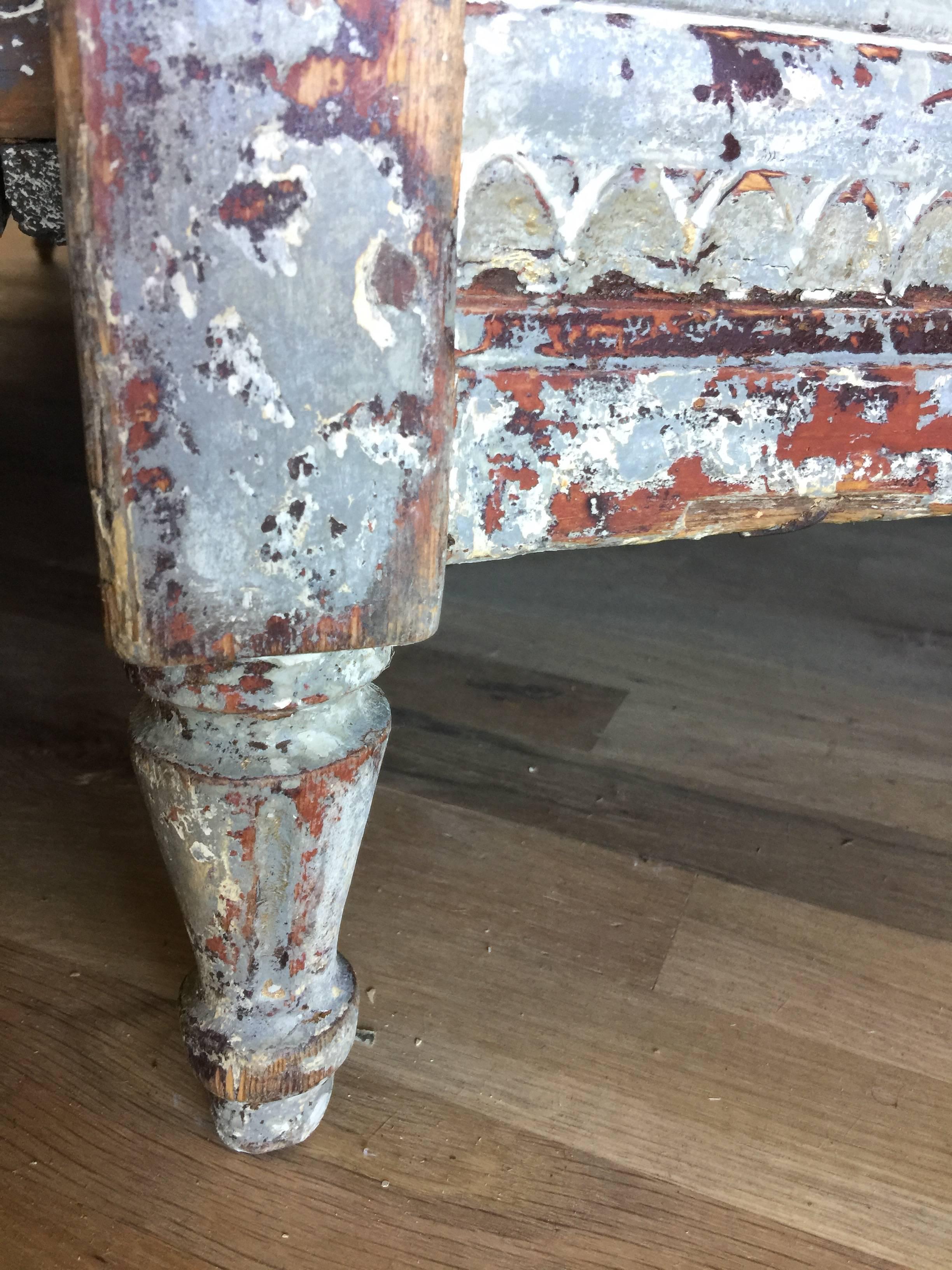 Hand-Painted 18th Century Gustavian Daybed For Sale