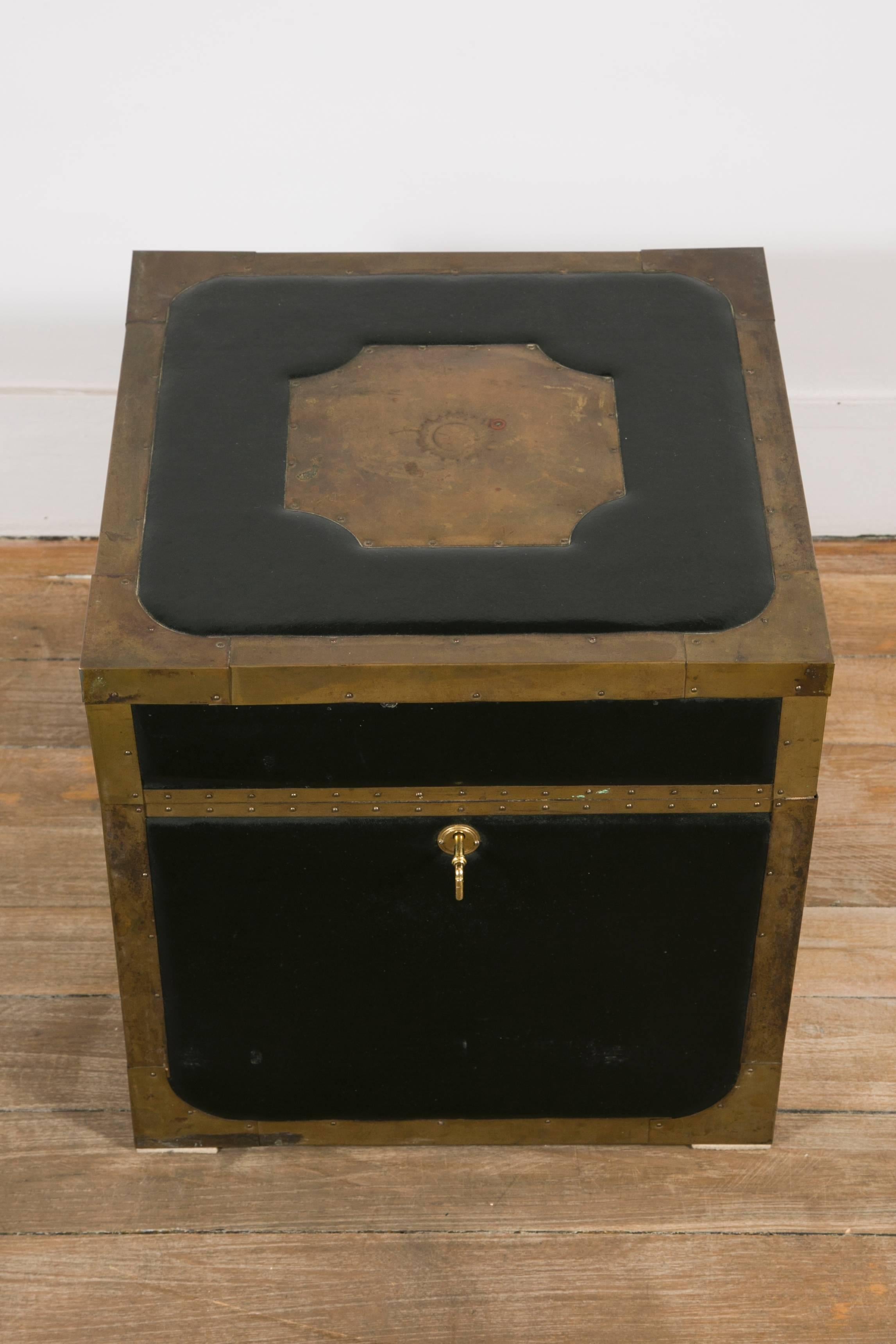 English Attractive Pair of Leather and Brass Trunk Tables