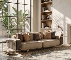 Sofá «Twiggy» de JNK Miami, con estructura de latón contemporáneo y base de roble oscuro