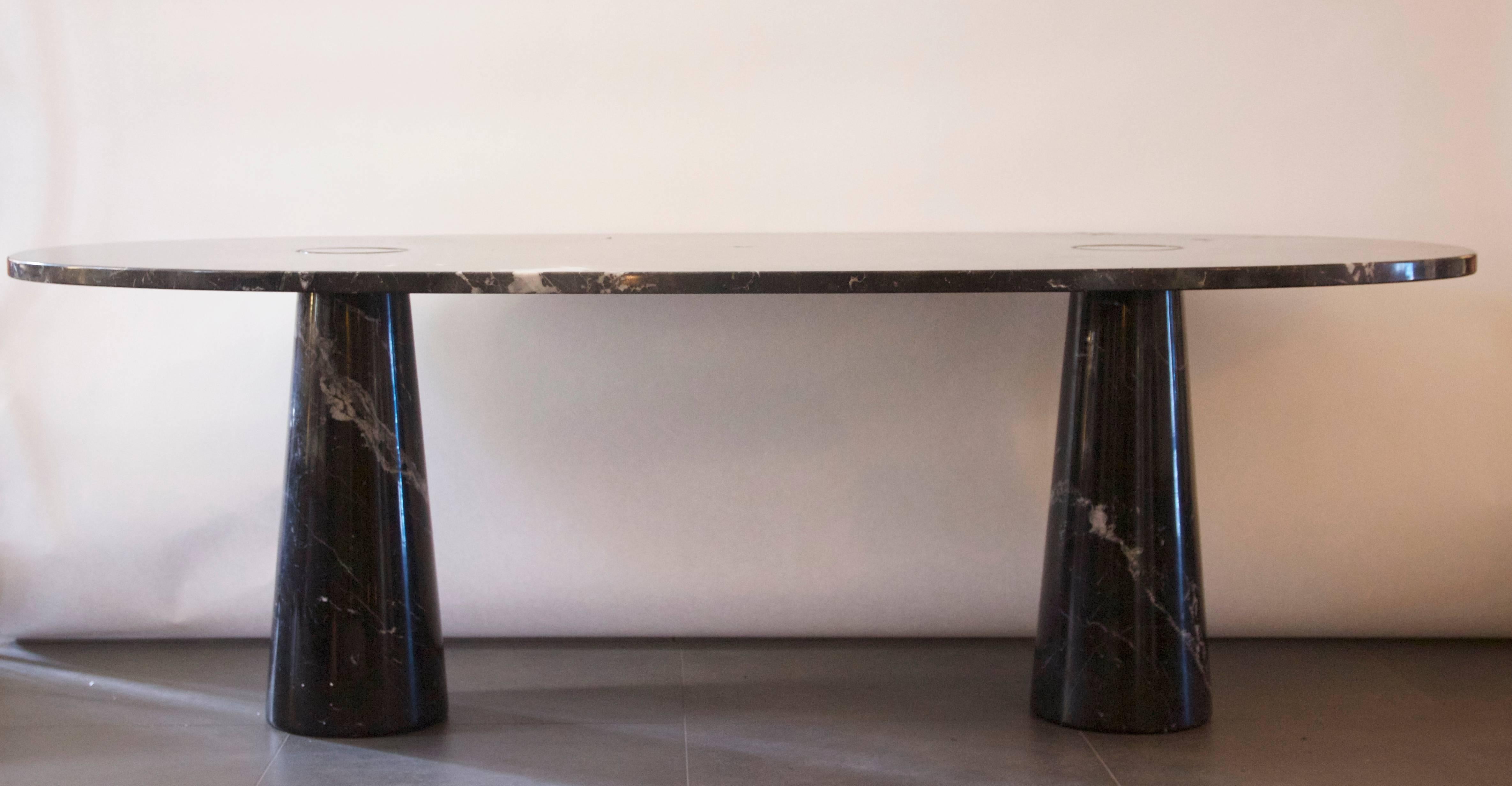 Angelo Mangiarotti,
Eros dining table,
Marquinia marble,
Skipper production,
circa 1970, Italy.
Measures: Height: 73 cm, width: 2m15, depth: 1m10.
Similar model: Repertorio 1950-1980 by Giulina Gramigna Mondari, p.348.