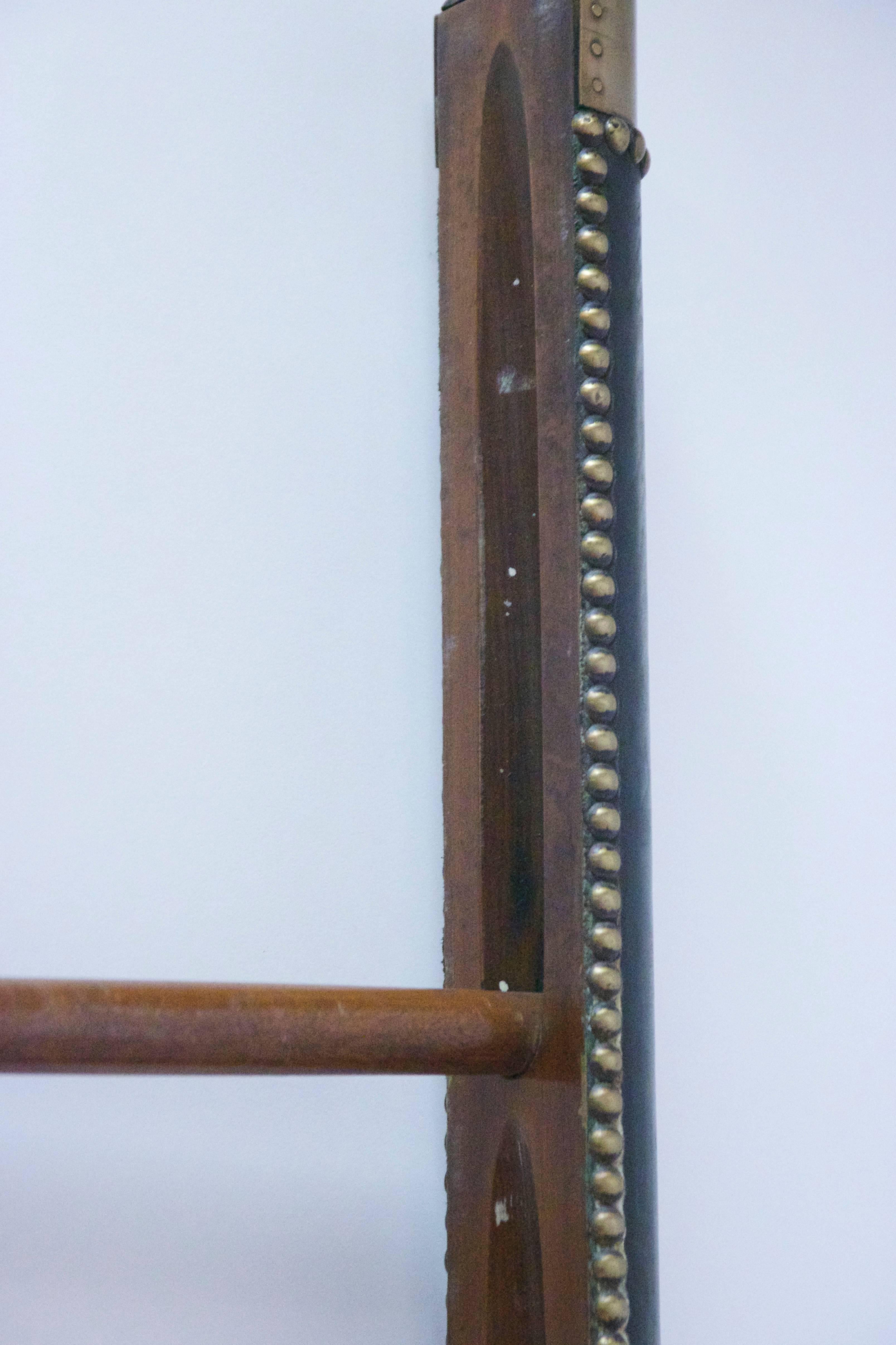 Foldable Library Ladder, Wood and Leather, circa 1950, France In Good Condition In Nice, Cote d' Azur