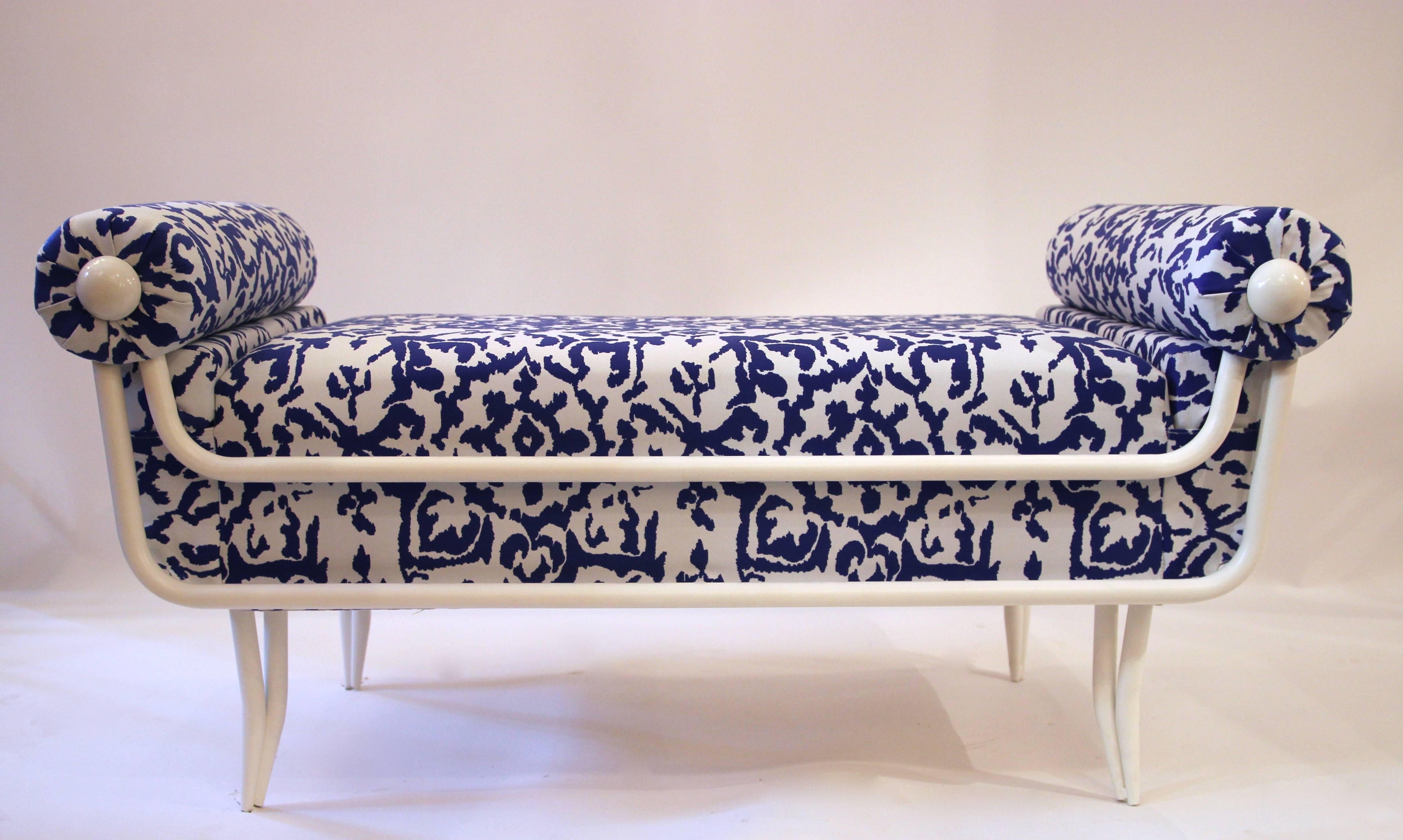 René Prou (1889-1947),
set of six sofas,
white lacquered iron, fabric and wood,
circa 1950, France.
Height: 63 cm, seat height: 50 cm,
width: 1m23, depth: 67 cm.