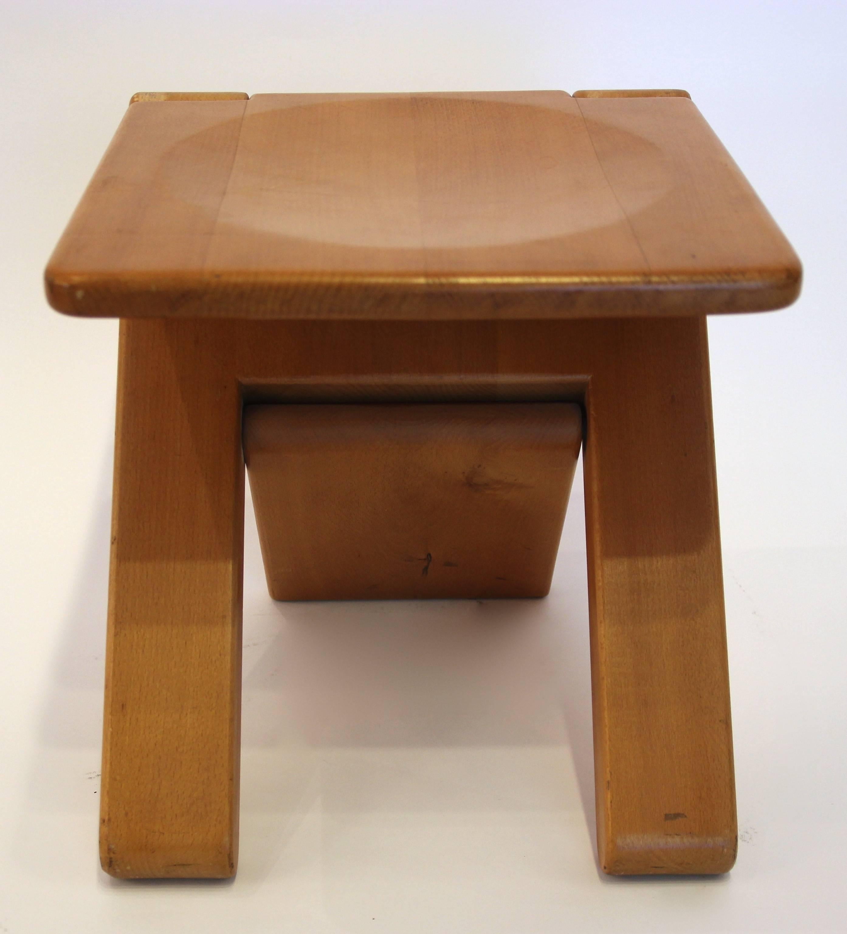 Marcel Ramond (1935) stool, beech, Form Design edition, Circa 1979 France. In Good Condition In Nice, Cote d' Azur
