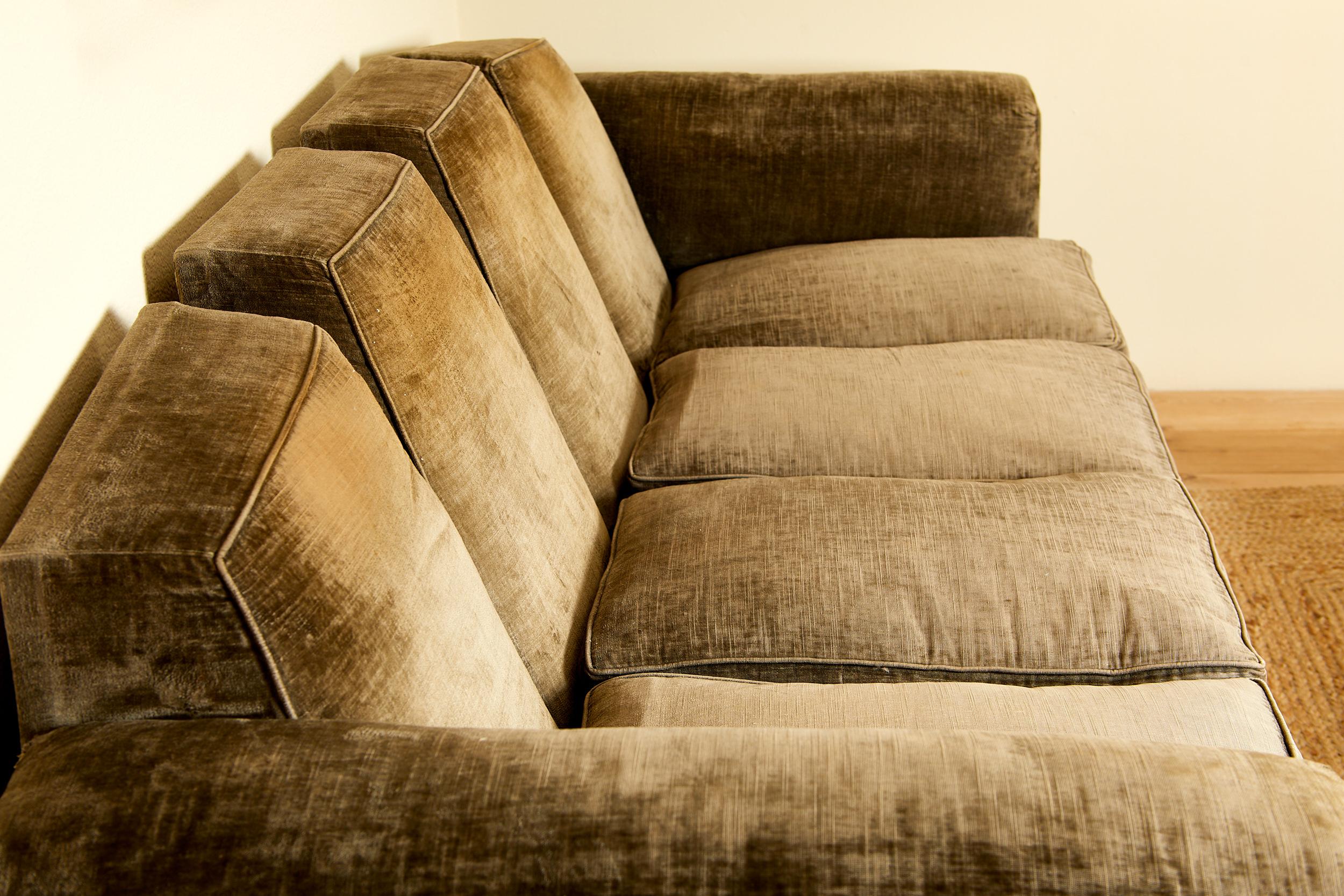 Im Stil von Paul Dupré-Lafon, Großes dreisitziges Sofa, Frankreich, um 1930 im Angebot 6