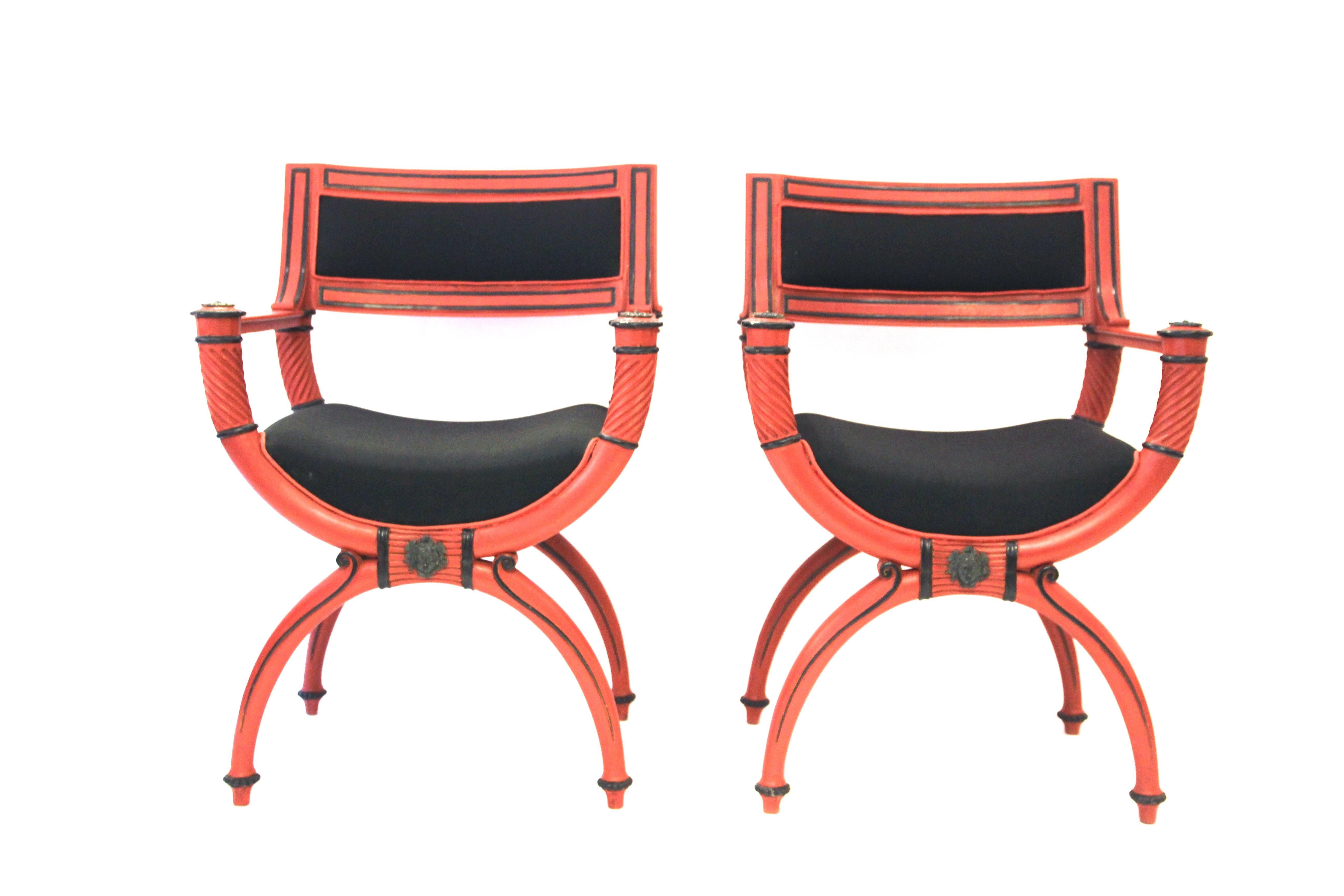Set of four armchairs,
Red lacquer, decorated in neo-Pompeiian style,
circa 1970, France.
Height: 94 cm seat height: 50 cm,
Width: 64 cm, depth: 50 cm.