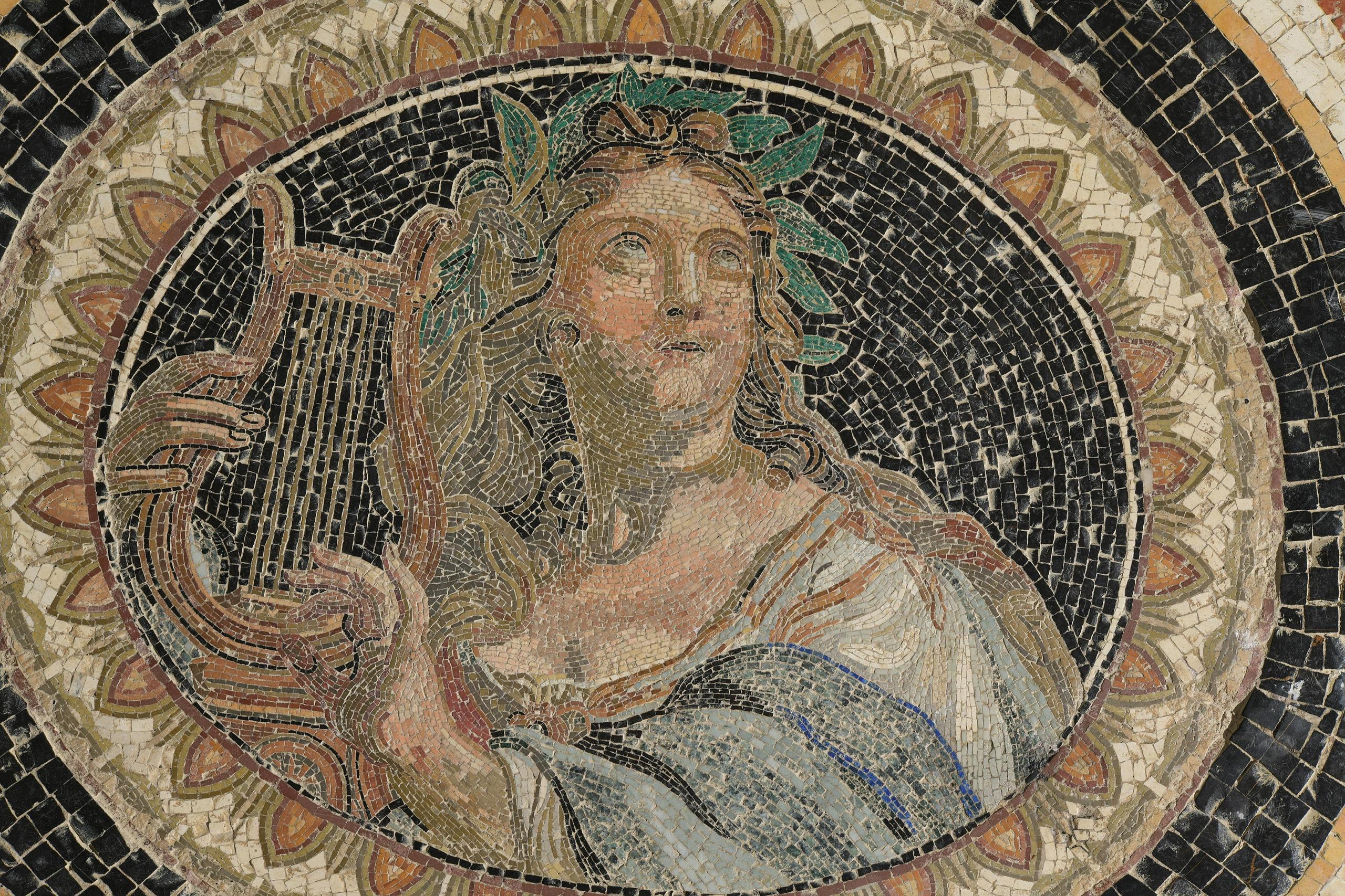 Italian A marble and micromosaic table top, Italy, second half of the 19th century. For Sale