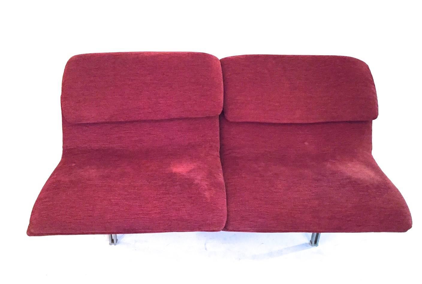Giovanni Offredi,
sofa (two places) and three armchairs, original tissue,
Saporiti edition, Wave model,
circa 1970, Italy.
Measures: Sofa: Height: 75 cm, seat height: 35 cm, width: 160 cm, depth: 90 cm.
Armchair: Height 75 cm, seat height: 35
