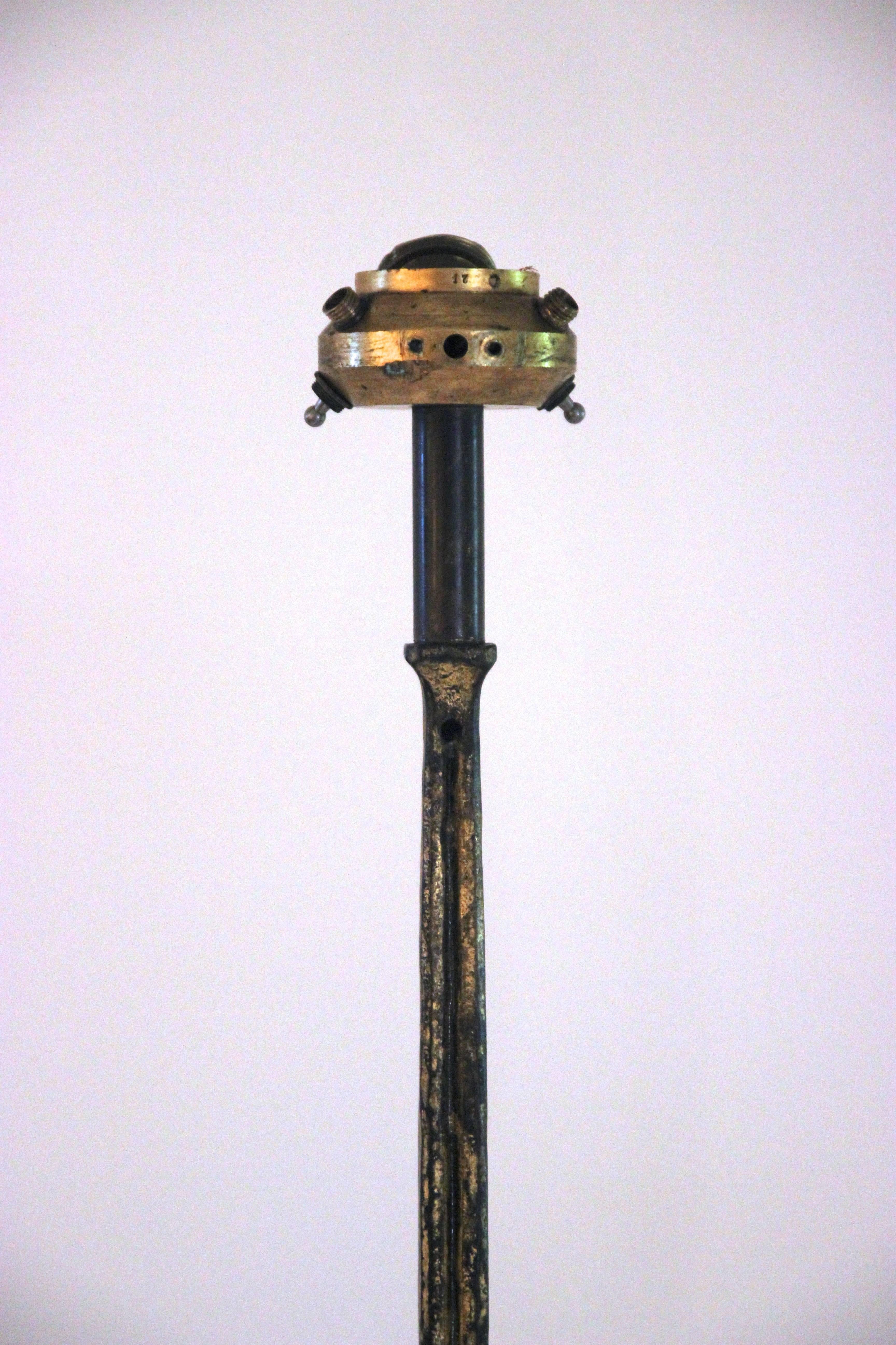 Ramsay floor lamp, 
iron gilded, signed MALABER manufacturer,
circa 1970, France.
Measures: Height 1m55, diameter 40 cm.
  