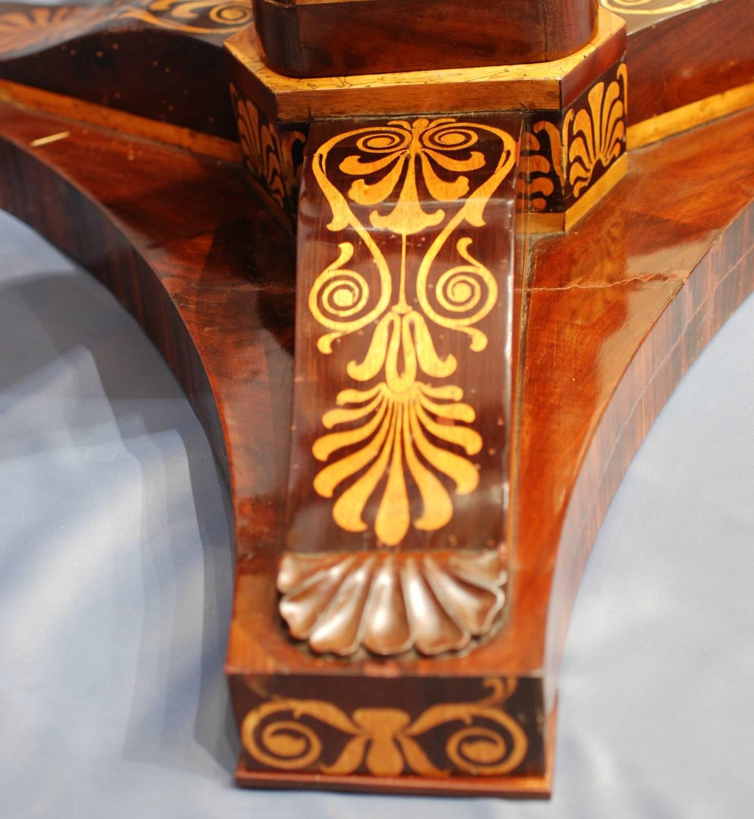 Italian Neoclassic Mahogany and Boxwood Inlaid Gueridon In Good Condition For Sale In Nice, Cote d' Azur