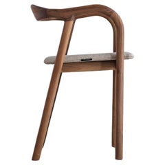 Chaise en bois massif Mosso en Wood Wood par Charlie Pommier