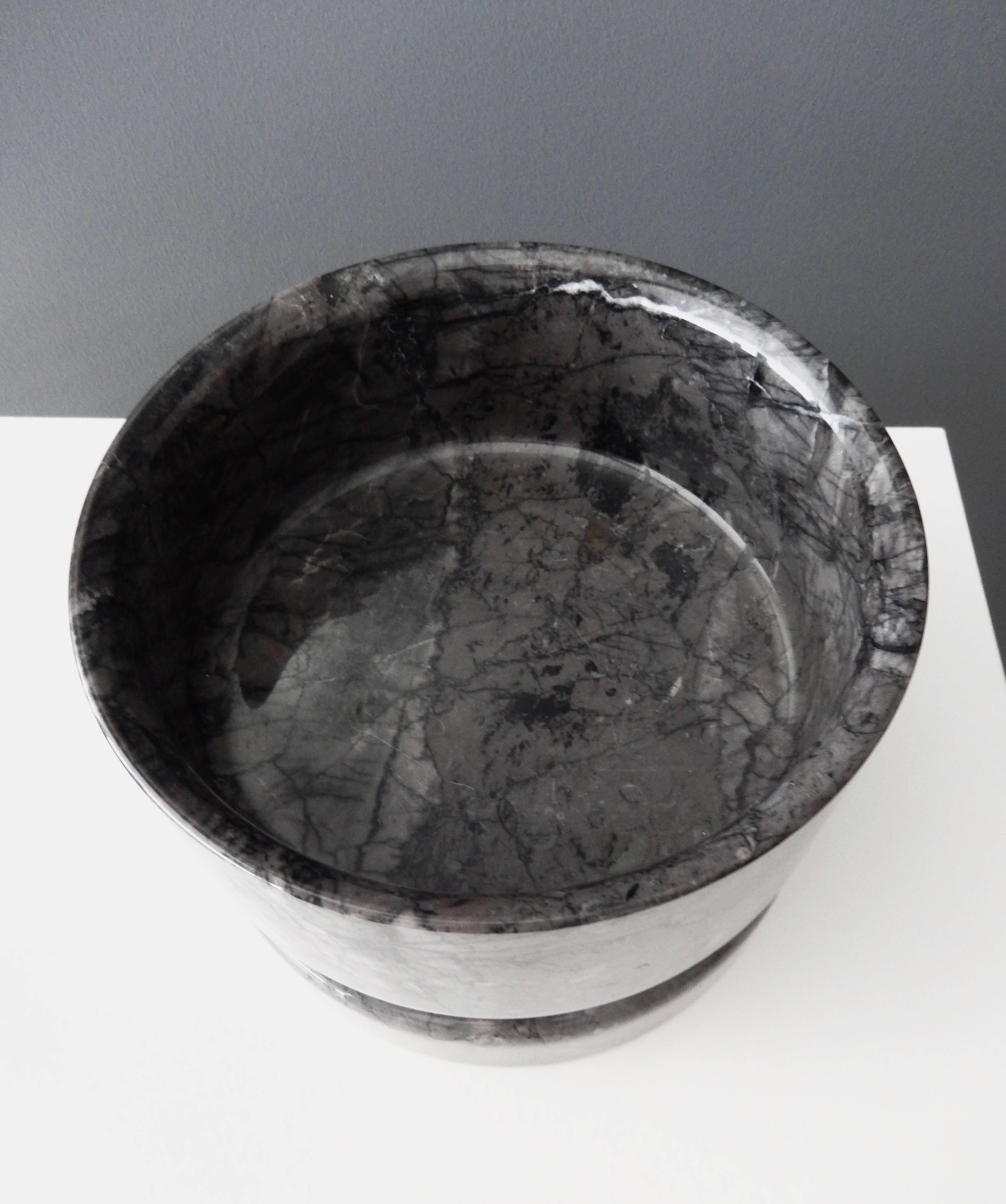 Italian 1960s Angelo Mangiarotti Carrara Marble Centerpiece Bowl for Knoll