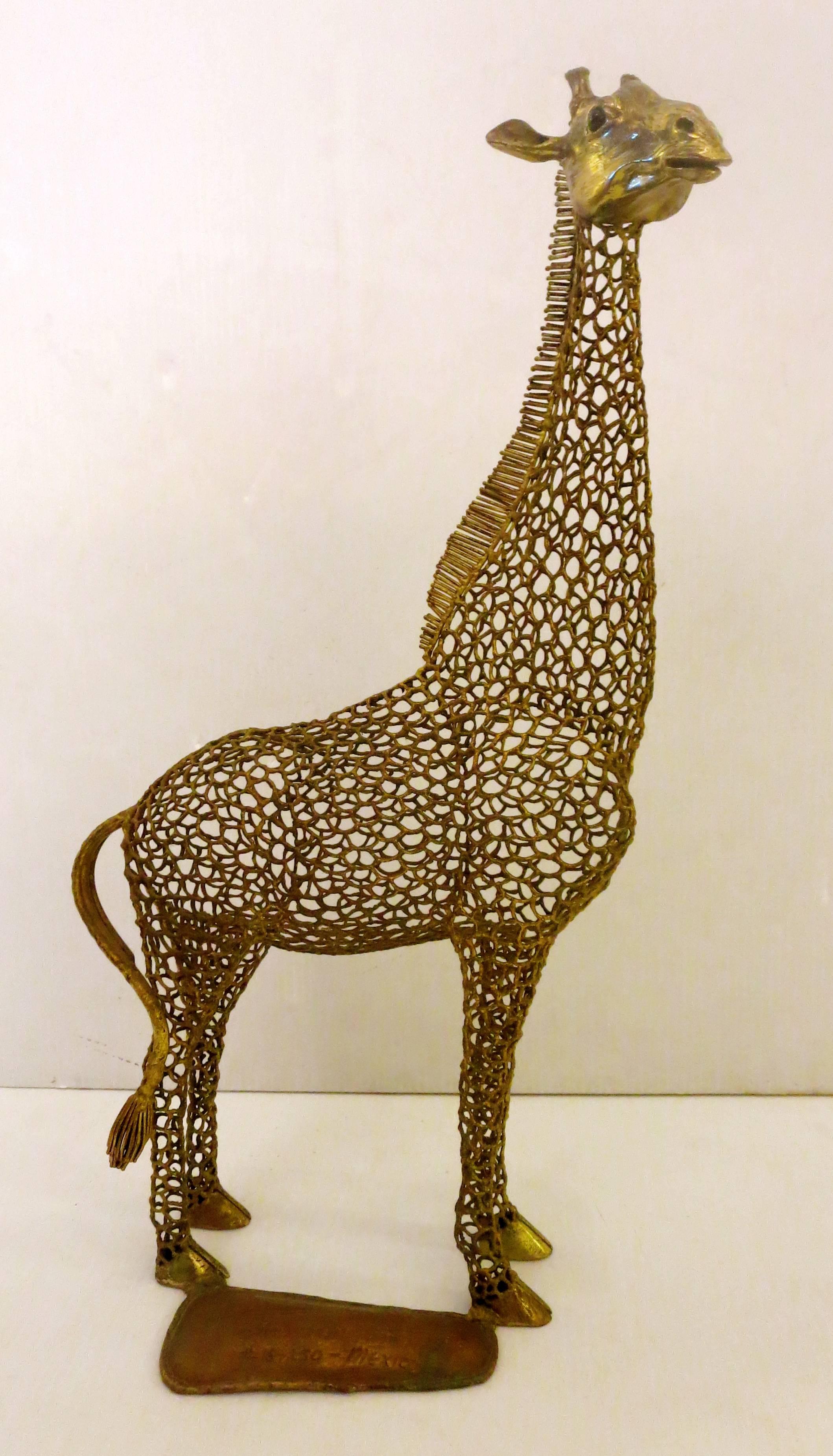 North American 1970s Rare Tall Brass Giraffe Sculpture by Mexican Artist Luciano Bustamante