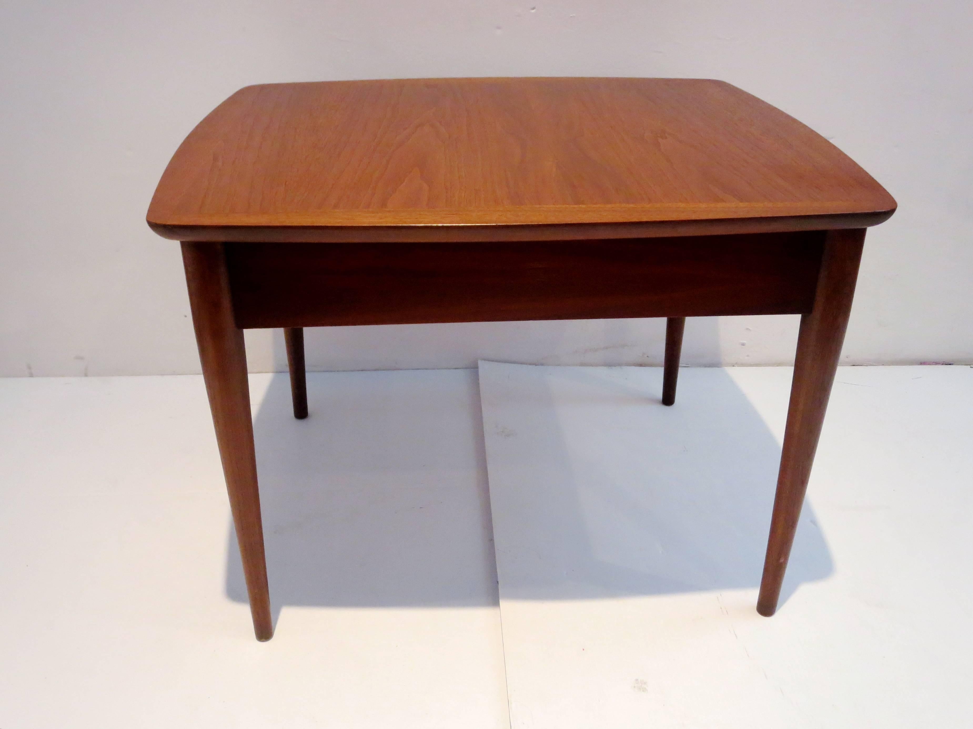 Mid-Century Modern 1950s Danish Modern End Table in Walnut with Drawer