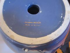 Pareja de grandes lámparas de mesa francesas con llamativo acabado de porcelana de Jacques Molin