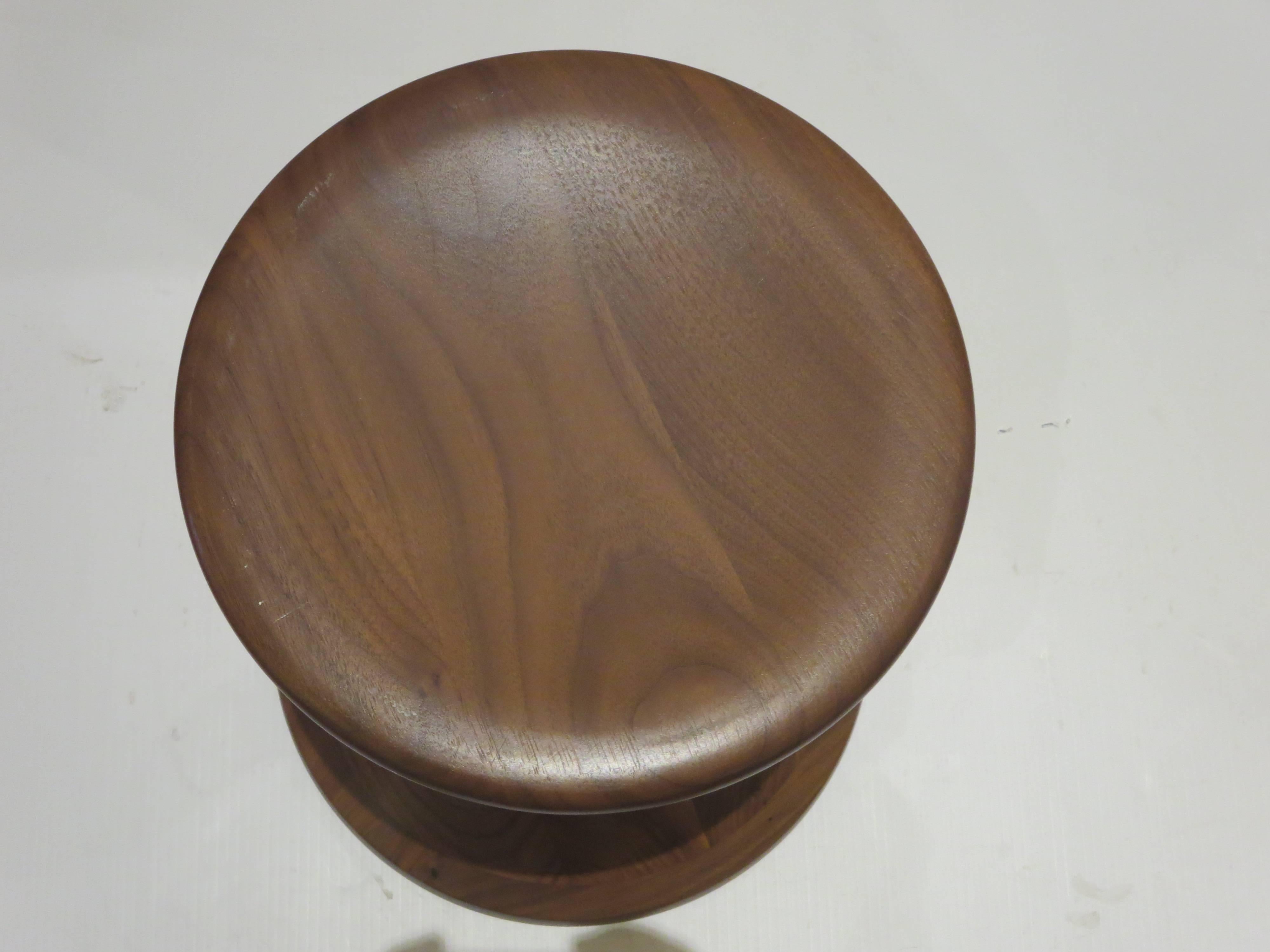 American Mid-Century Modern Eames Walnut Stool for Herman Miller In Excellent Condition In San Diego, CA