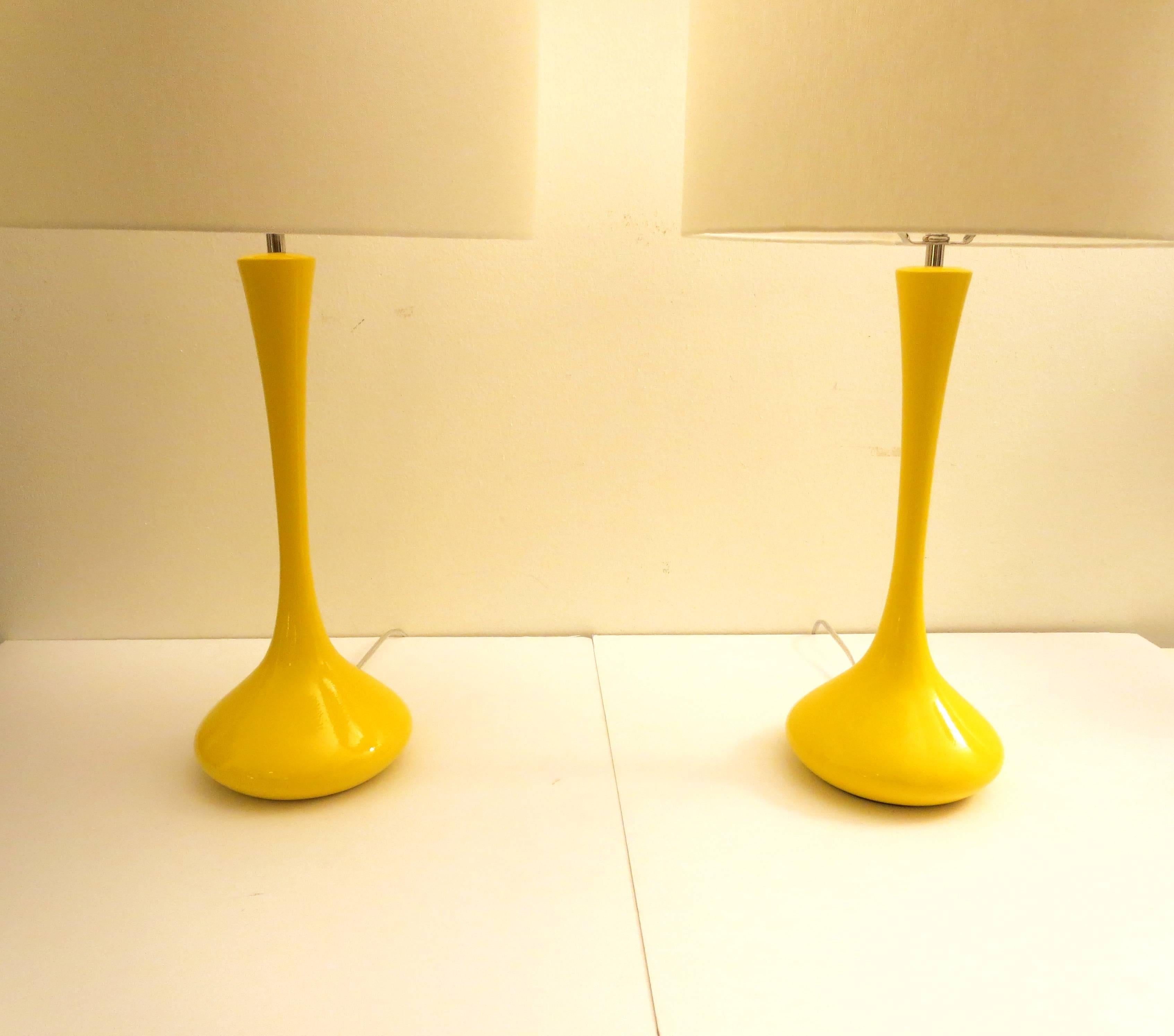 American 1950s Mid-Century Modern Pair of Laurel Table Lamps in Yellow
