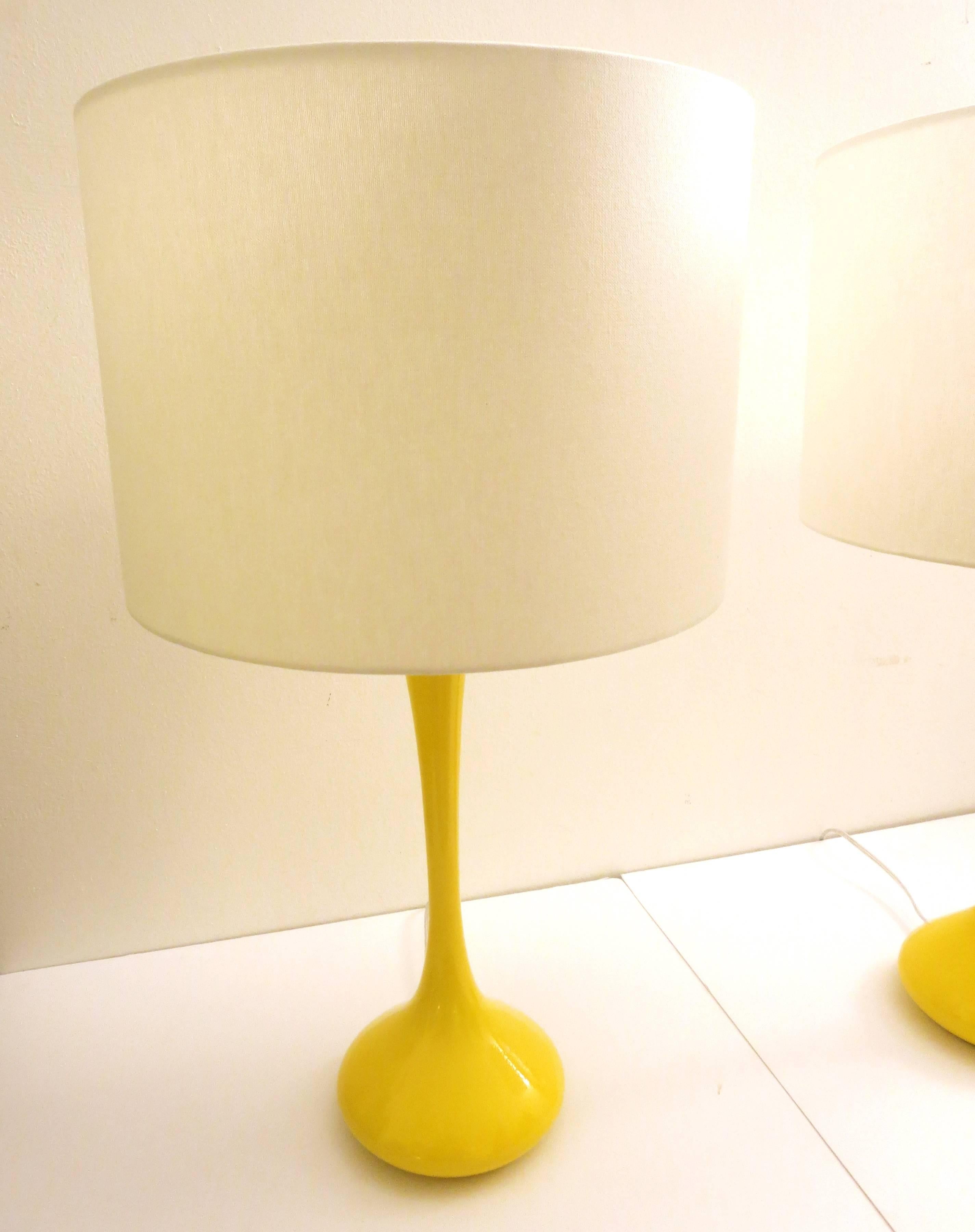 20th Century 1950s Mid-Century Modern Pair of Laurel Table Lamps in Yellow