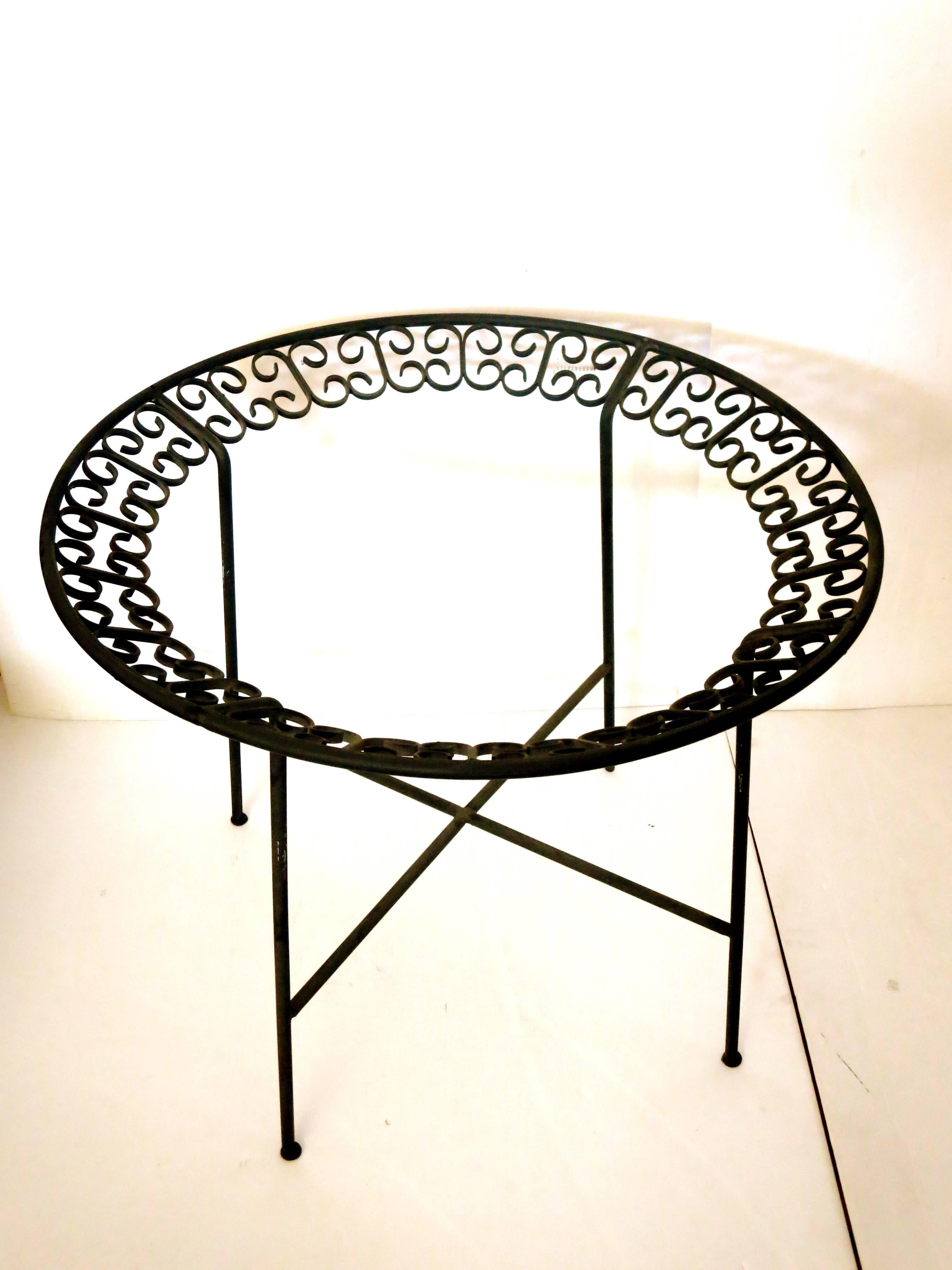 1950s Black Enameled Iron Petite Dinning Table by Arthur Umanoff Grenada Series In Good Condition In San Diego, CA