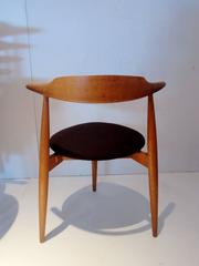 Set of Six Dinning Chairs by Hans Wegner Solid Oak Heart Chairs