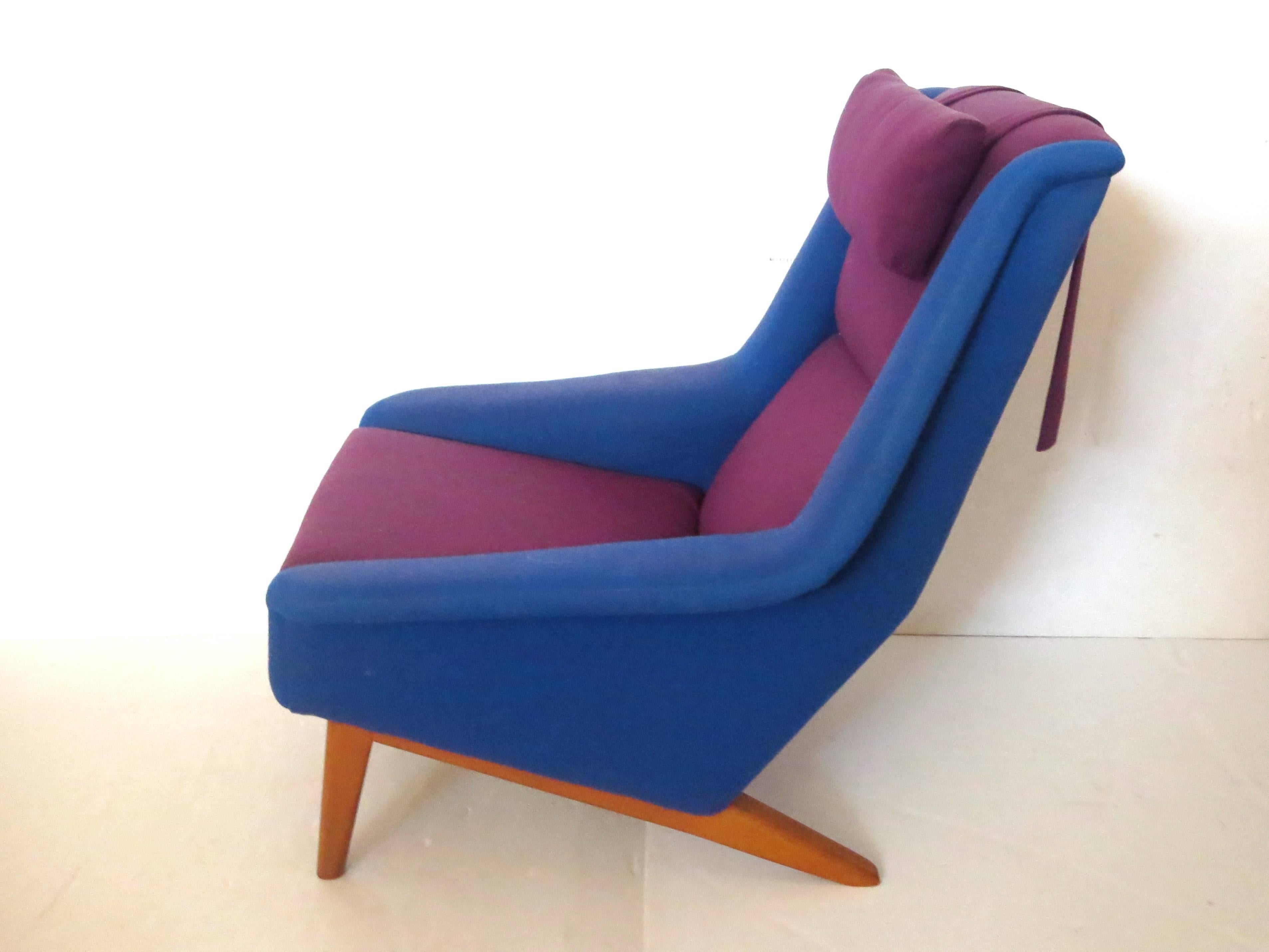 Scandinavian Modern Rare Original Upholstery Lounge Chair by Folke Ohlsson for Fritz Hansen
