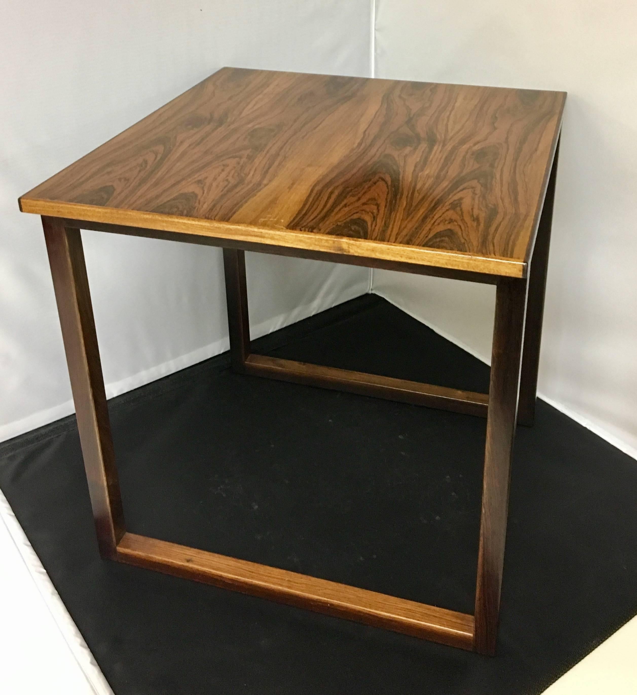 Simple elegant rosewood small square cocktail end table nice solid rosewood legs, high craftsmanship and beautiful grain.