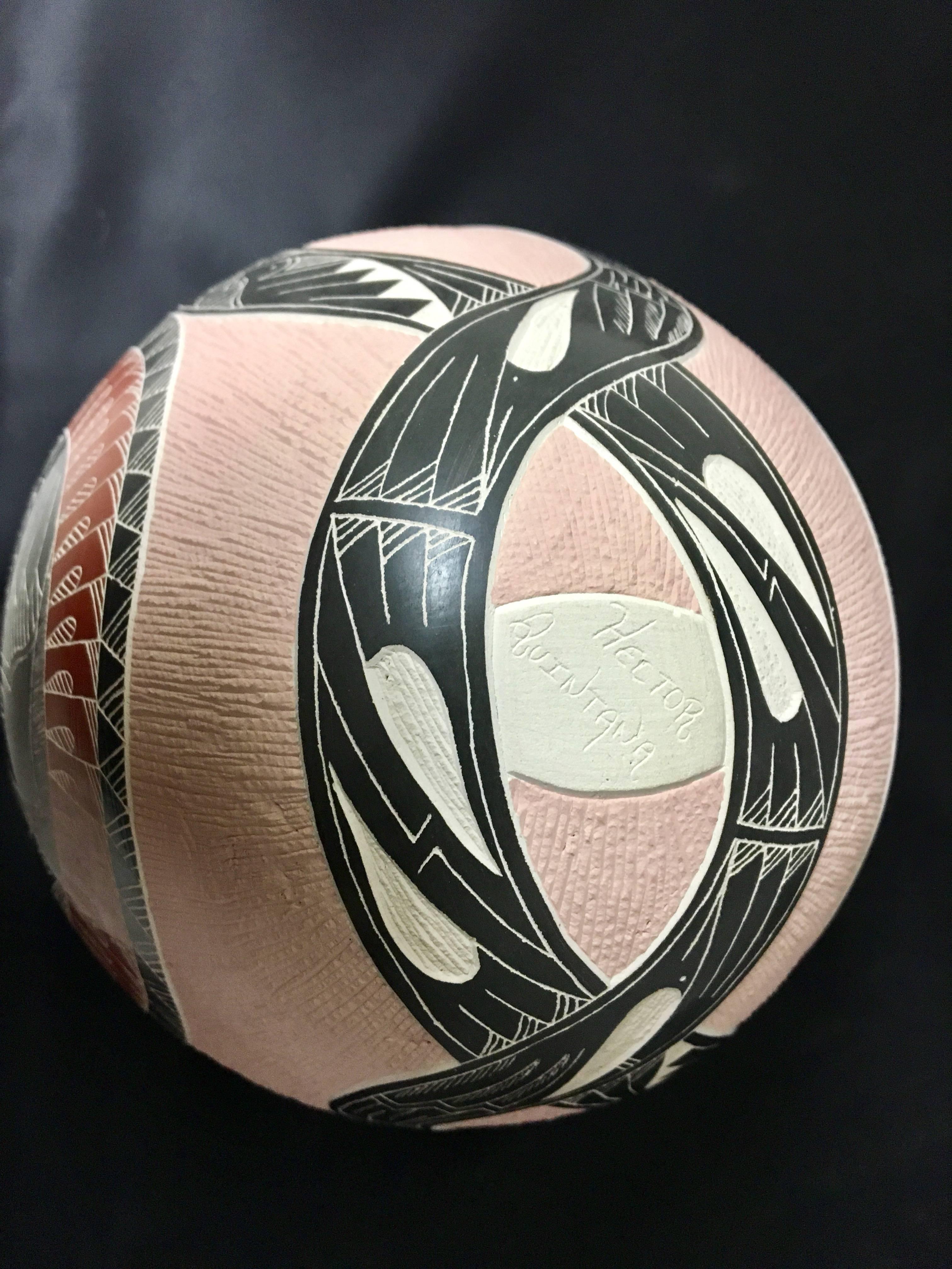 Mexican Mata Ortiz Pottery Vase / Olla by Hector Quintana Cobra