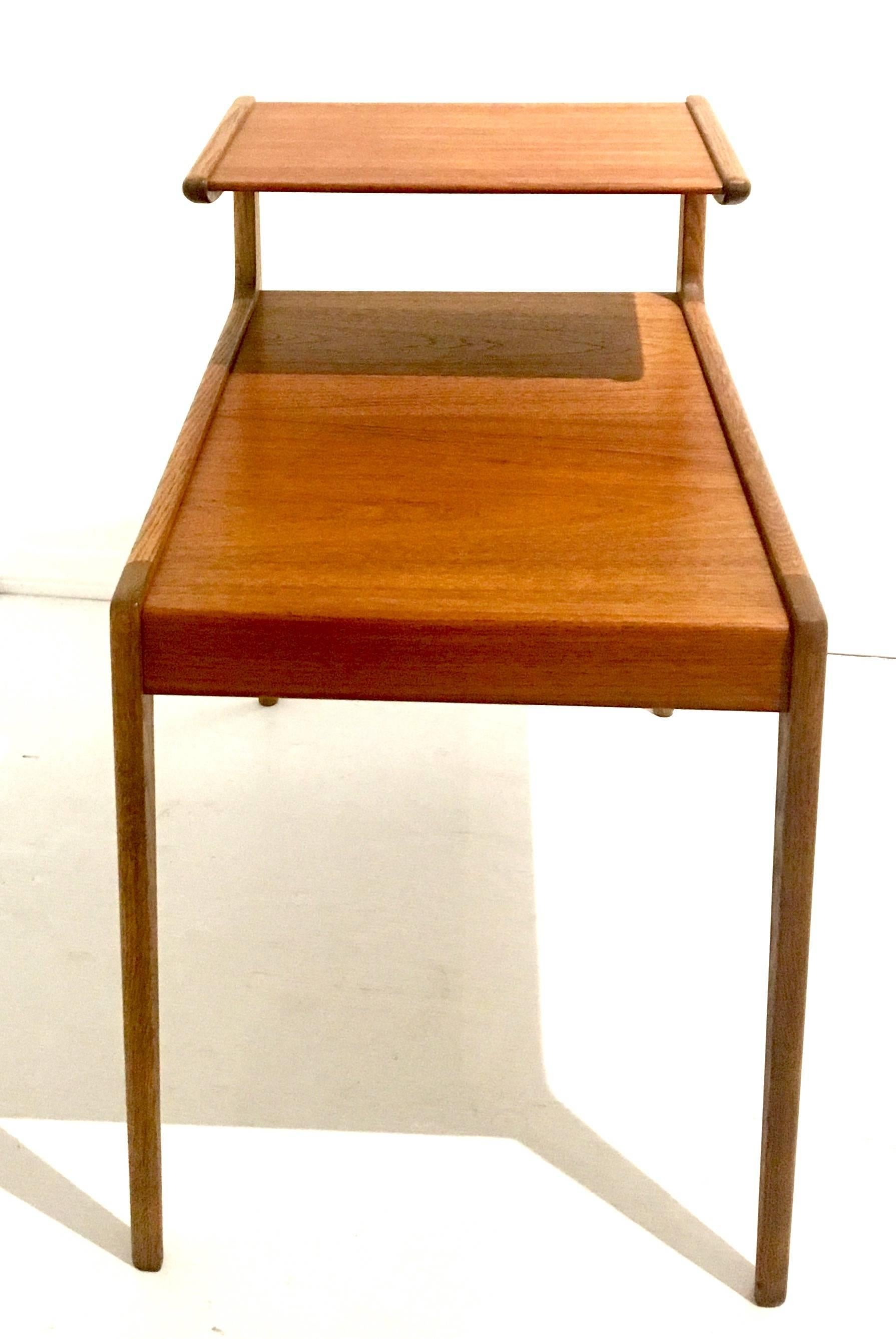 Danish Modern Teak and Oak Step End Table In Excellent Condition In San Diego, CA