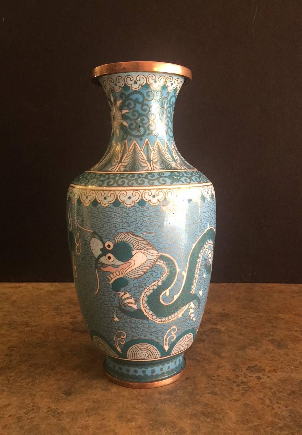 Smooth finish Chinese cloisonne dragon (5 toed Emperor) vase, circa 1930s (Republic). The piece is 9