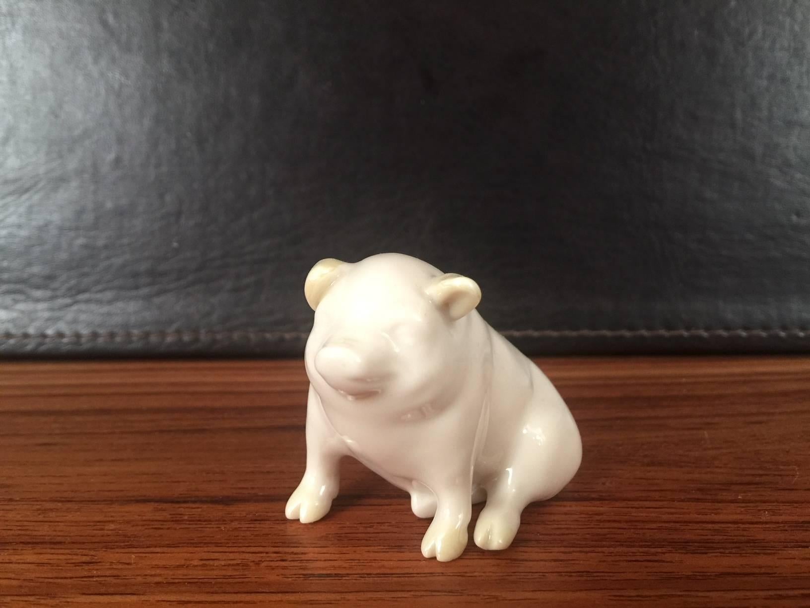 belleek pig