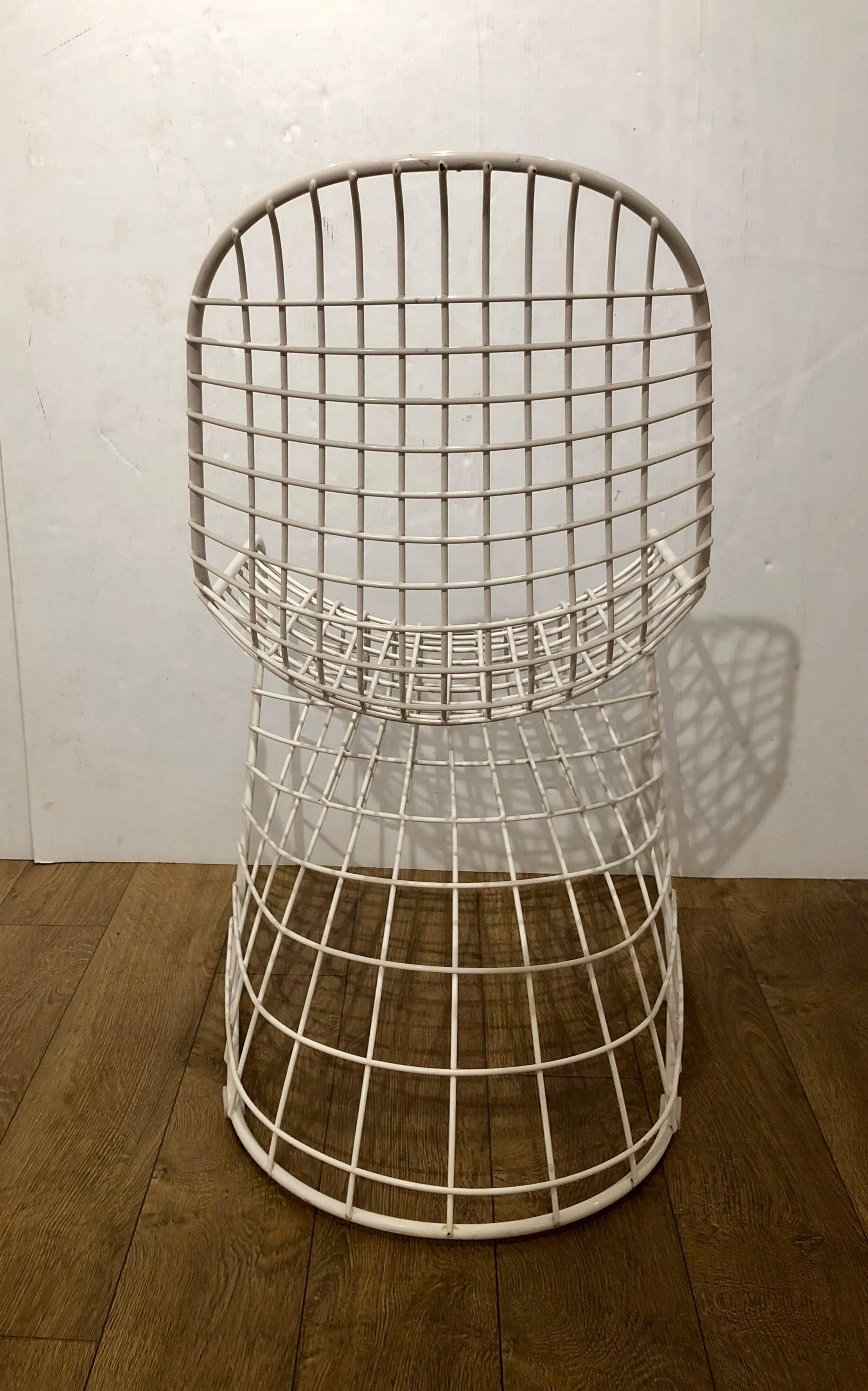 Iconic Wire Metal 