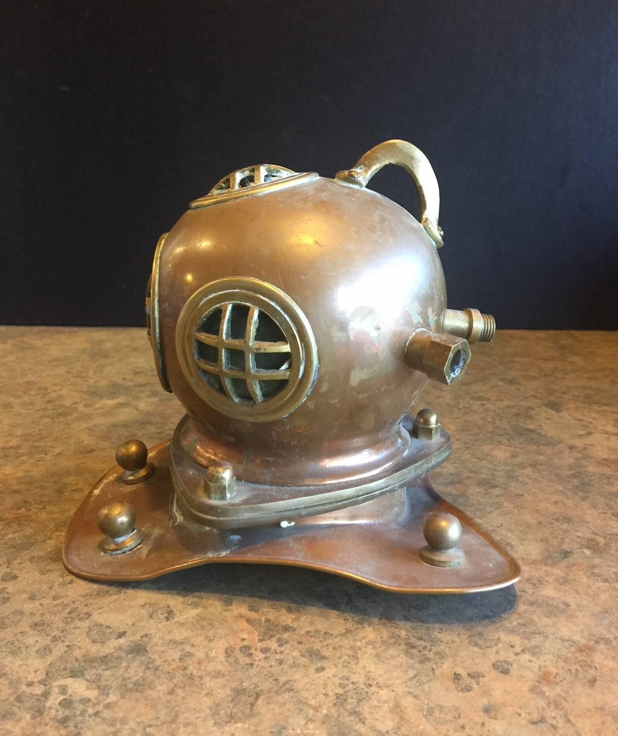 American Vintage Copper, Brass & Glass Authentic Diver's Helmet Model