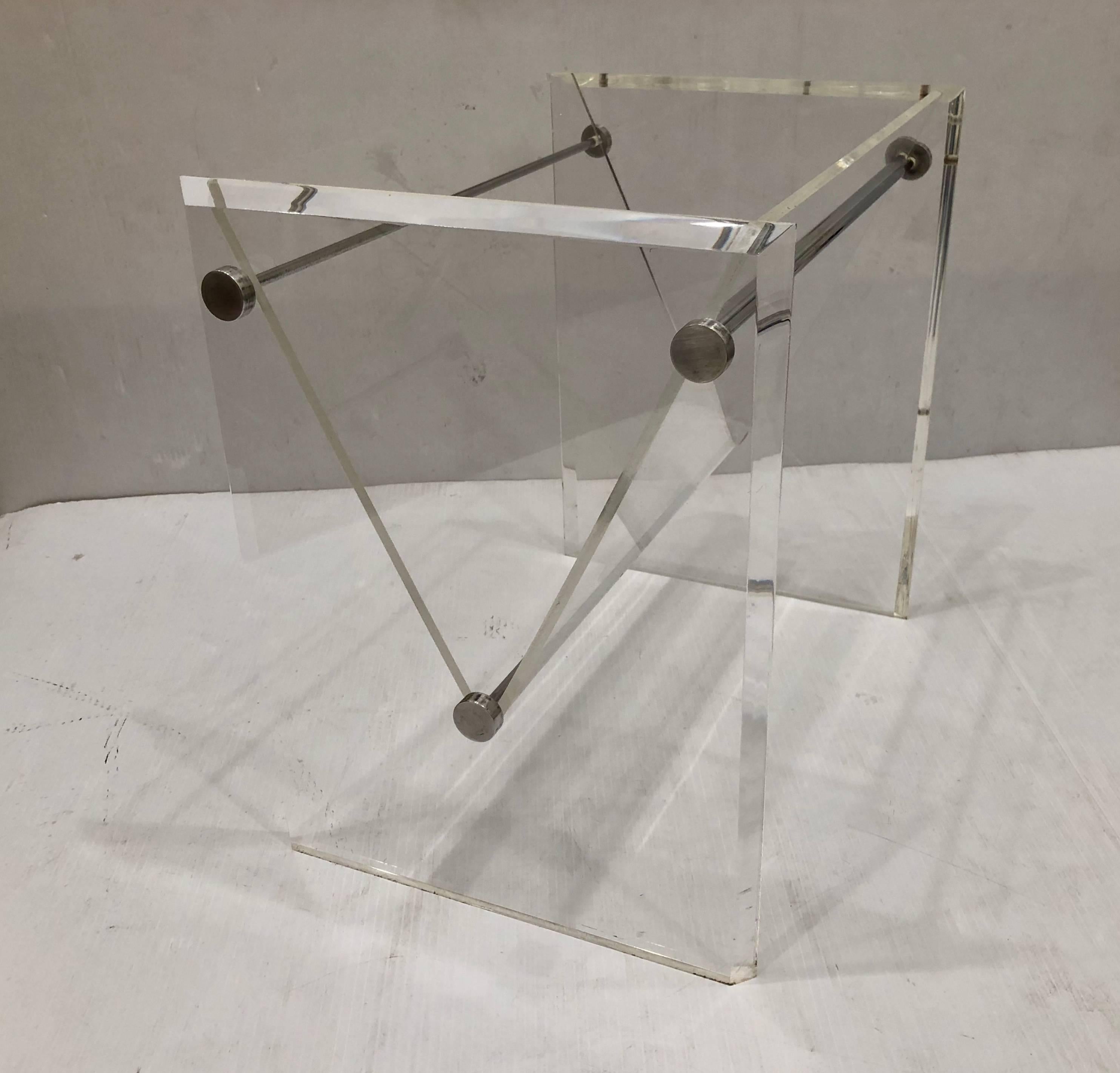 1970s Space Age Polished Lucite and Chrome Magazine Rack In Excellent Condition In San Diego, CA