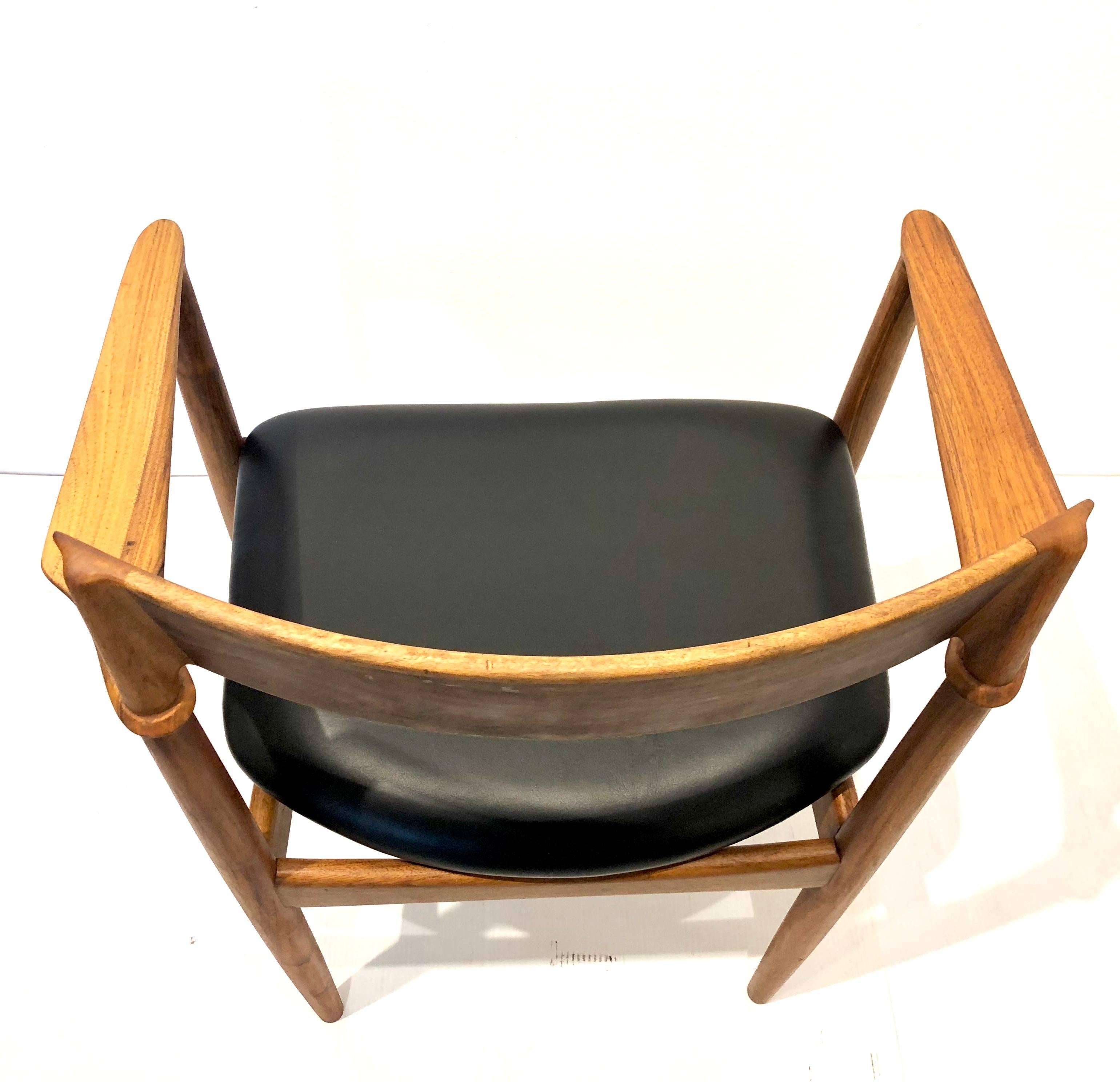 Danish Modern Rosewood and Walnut Leather Seat Armchair by Grete Jalk In Excellent Condition In San Diego, CA