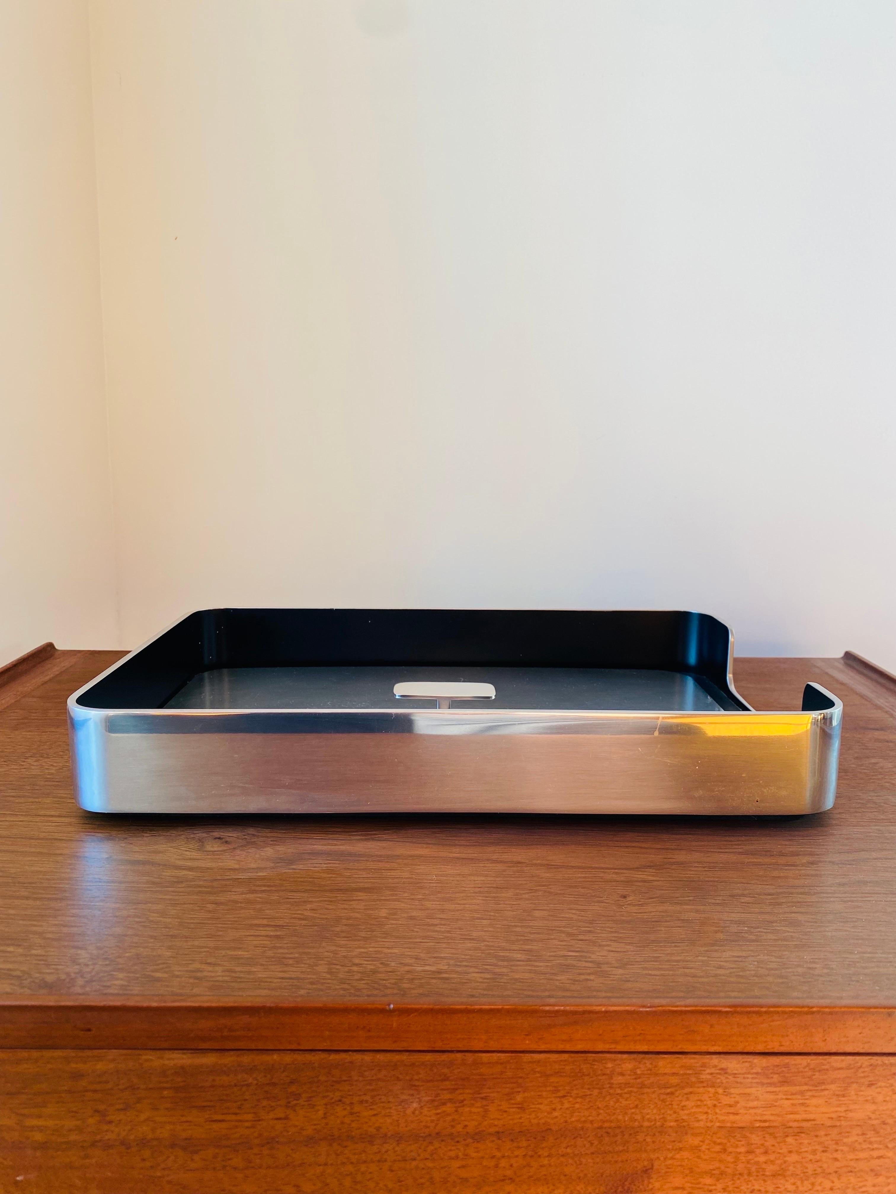 Bandeja para cartas Radius One cromada con tapa de William Sklaroff para Smith Metal Arts 5