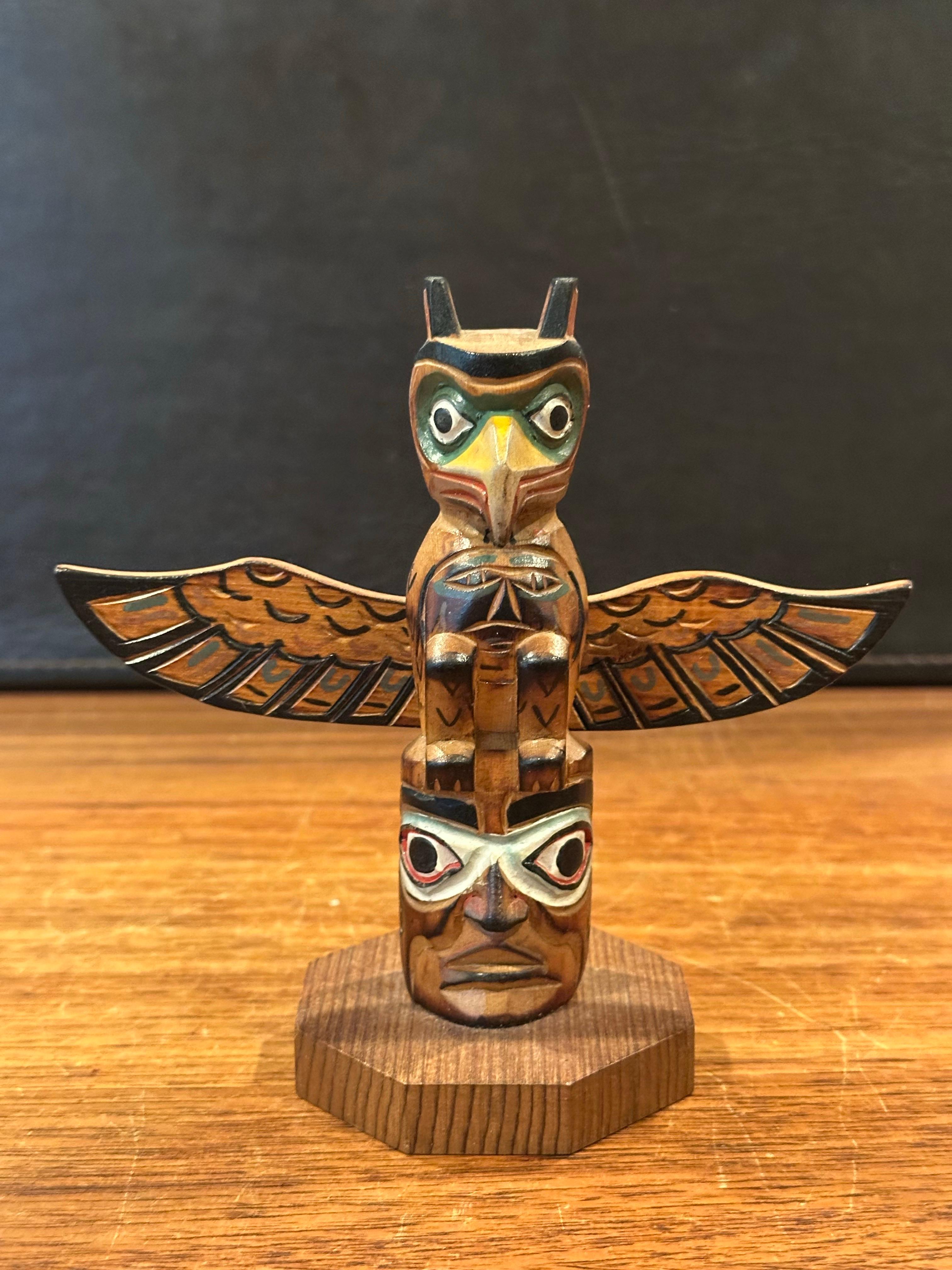 Alaskan Black Diamond Hand Carved Wood Totem Pole by Vic Yeoda For Sale 1
