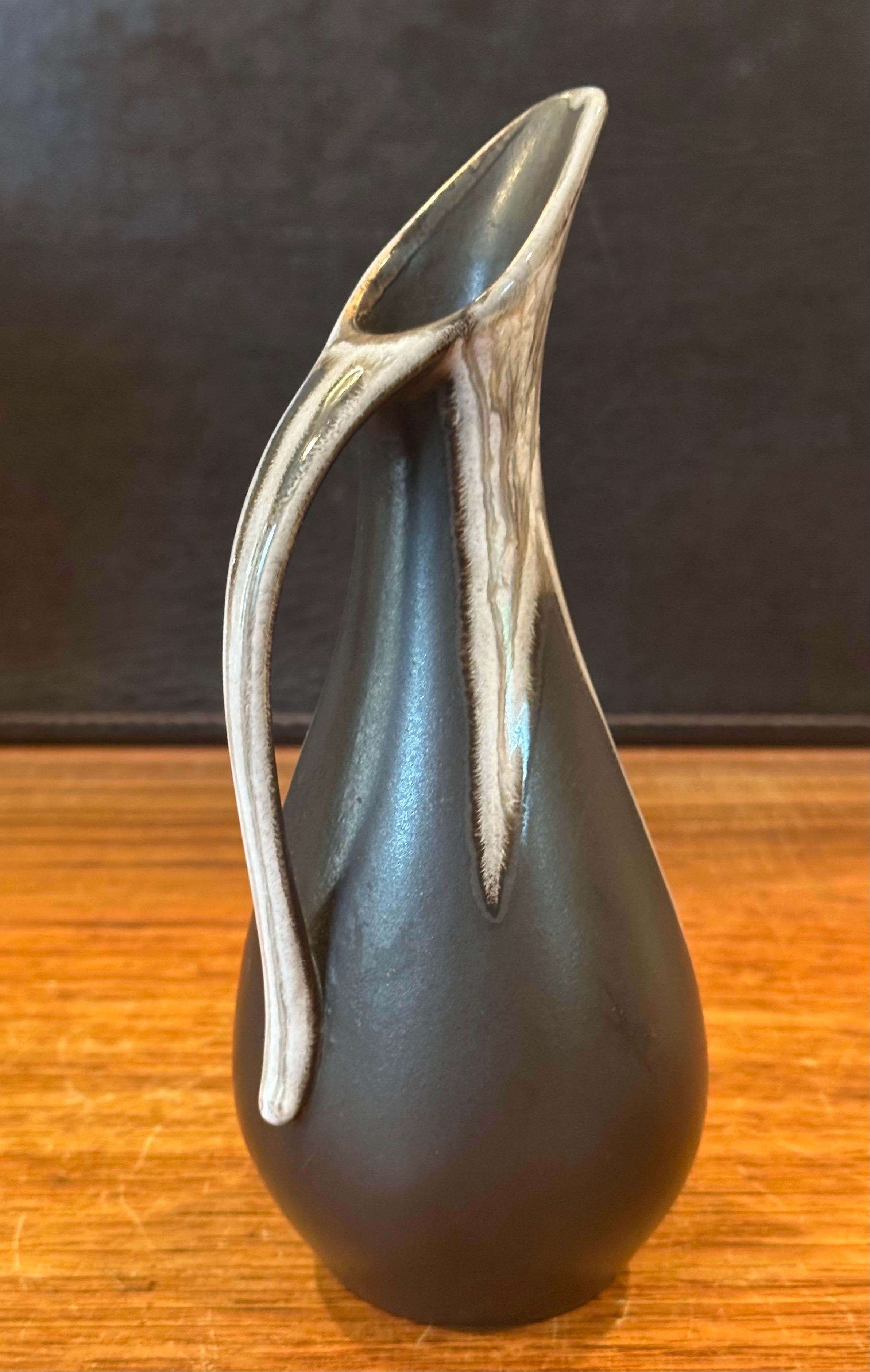 Petite aiguière en grès moderne danoise par Soholm Bornholm en vente 4