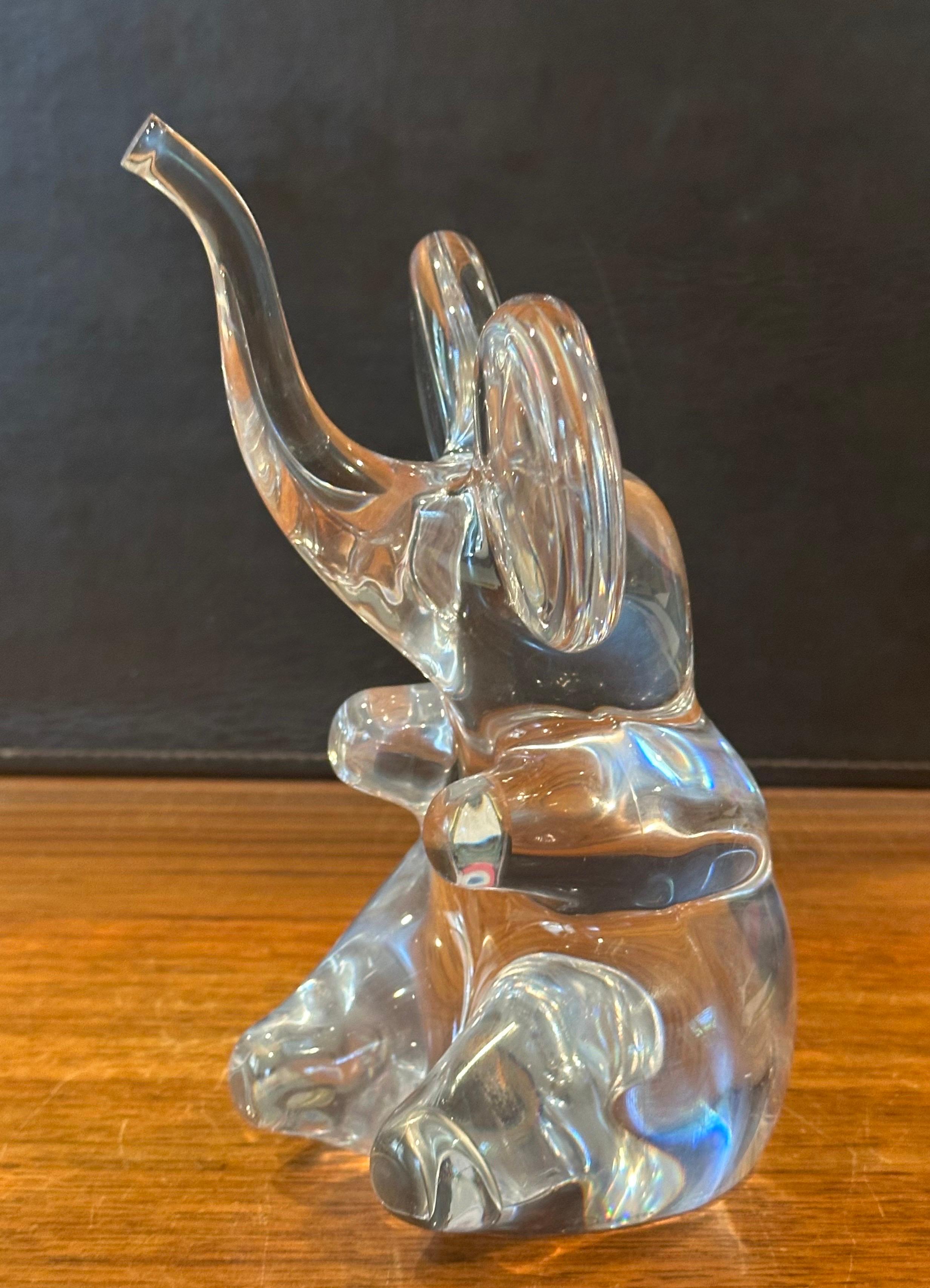 Scultura di Elefante seduto in vetro artistico trasparente di Daum, Francia in vendita 4