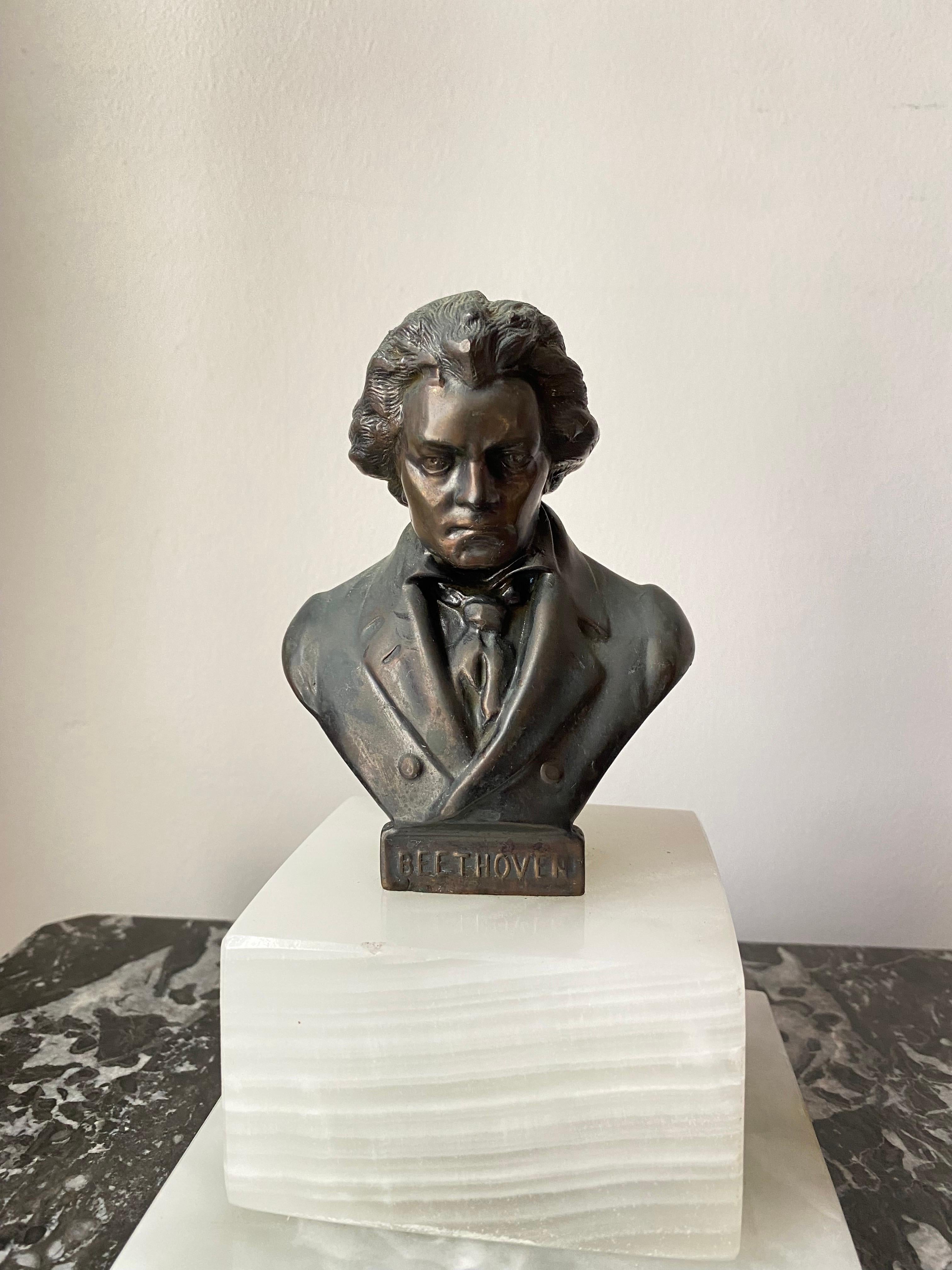 Bust of Beethoven in onyx base from the 1960s.  This bust Beethoven's essence of classicism and style on an onyx base.  This piece was created in Mexico by ARTEMETALICA, a manufacturer. This piece is Incredible and tactile of style and history for