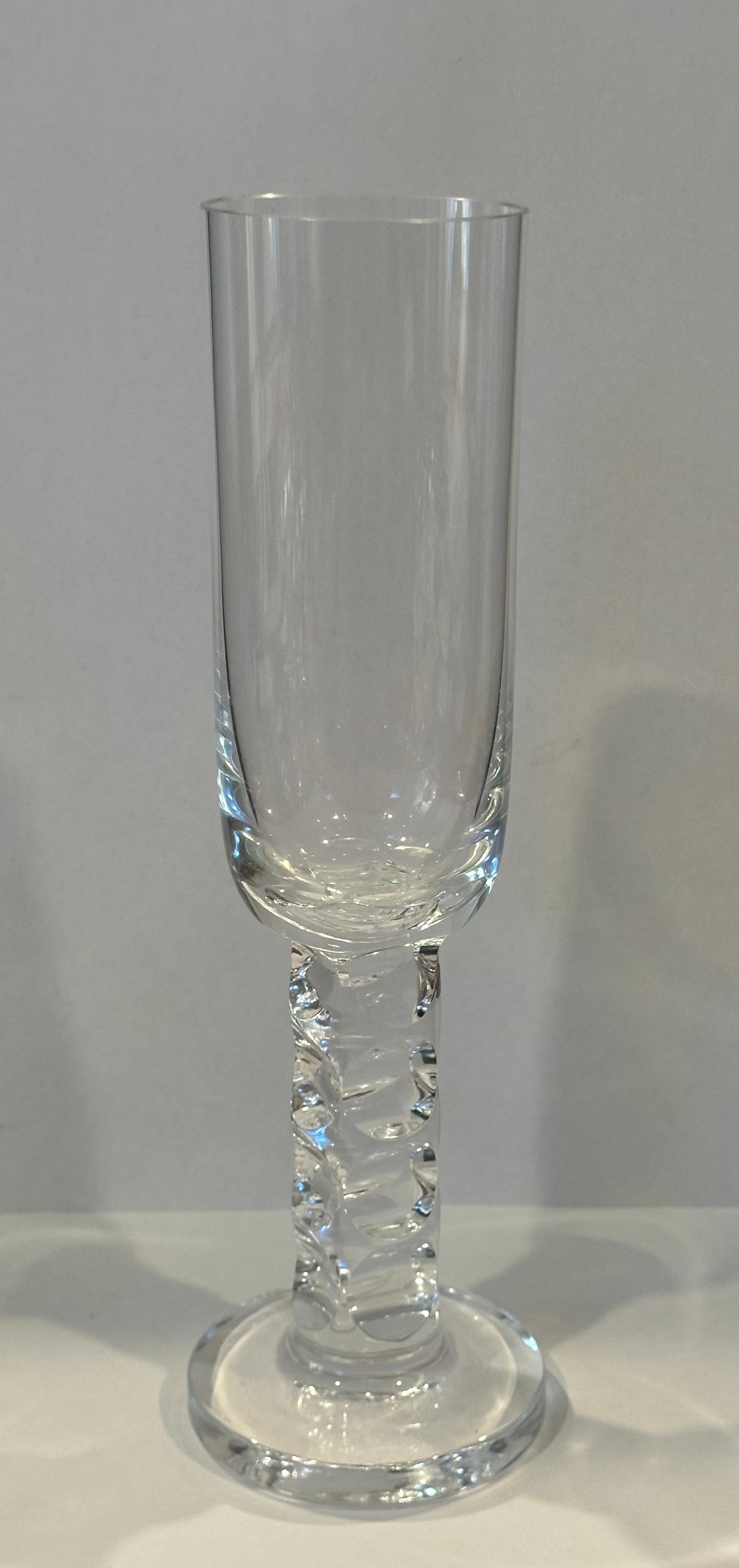 Elegant ensemble de quatre flûtes à champagne par Adolph Matura pour Moser en vente 1